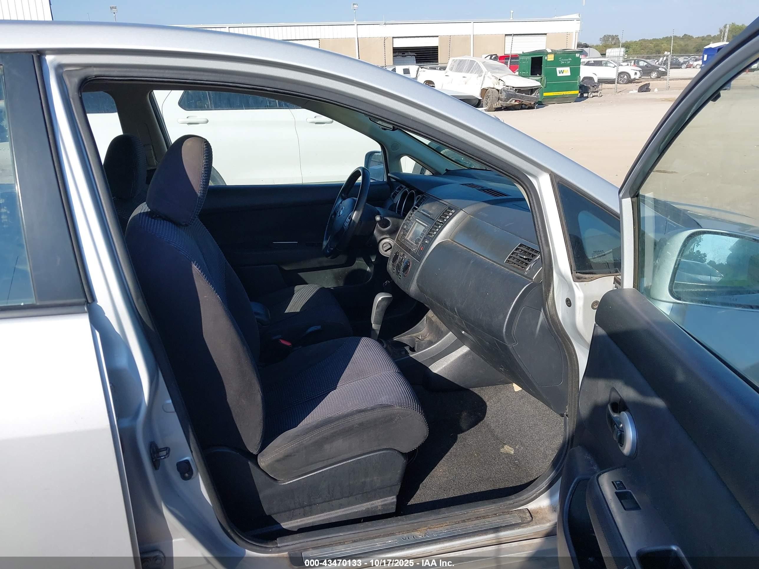 2012 Nissan Versa 1.8 Sl Silver vin: 3N1BC1CP7CK292759