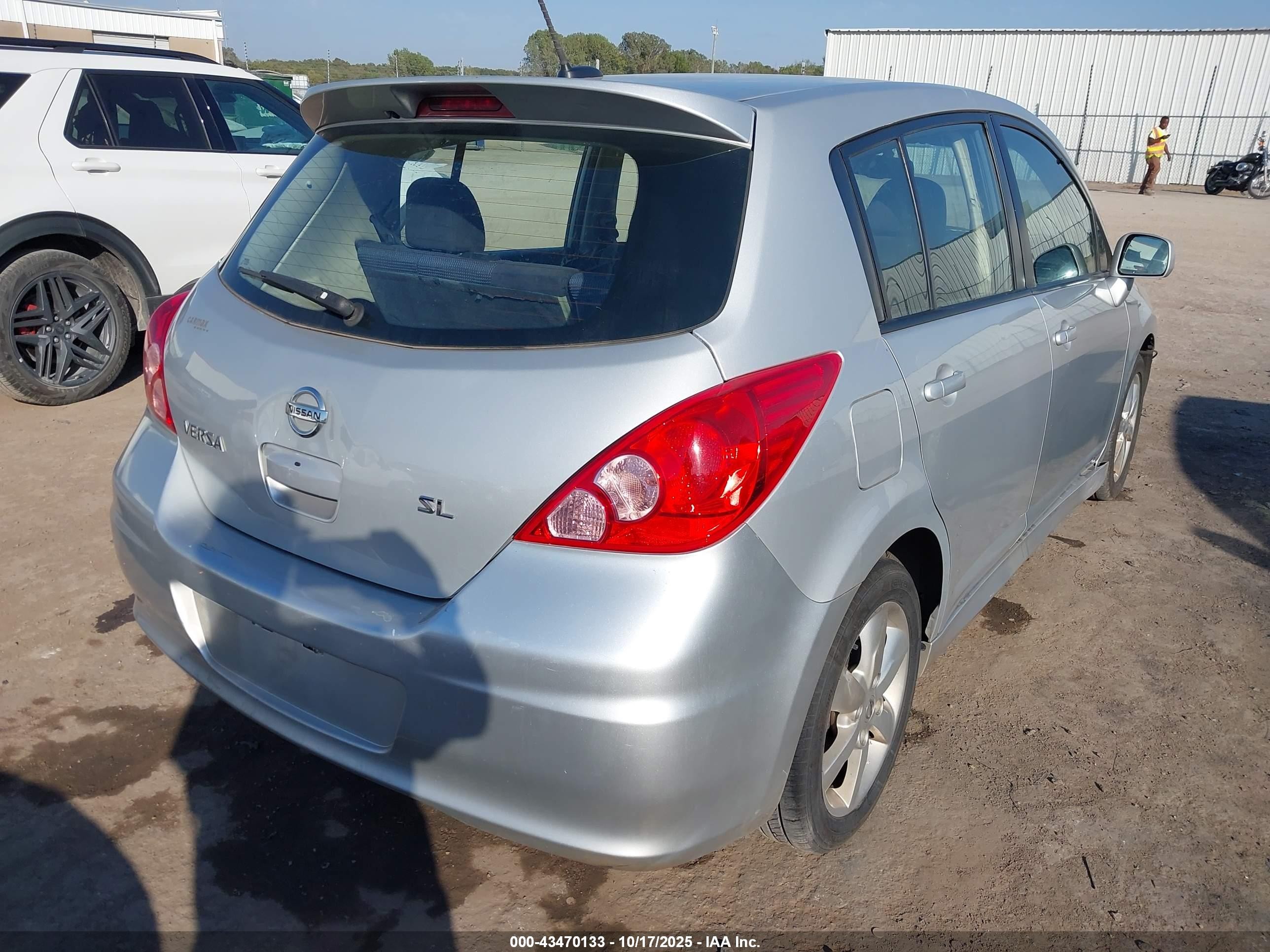 2012 Nissan Versa 1.8 Sl Silver vin: 3N1BC1CP7CK292759