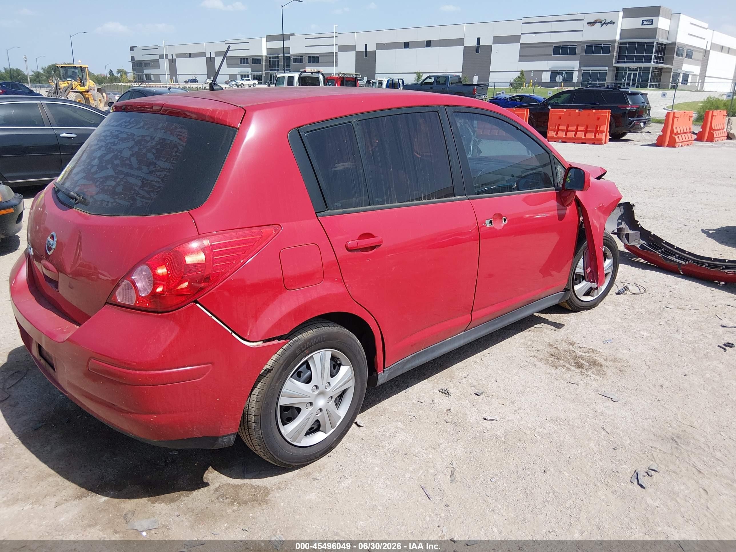 2012 Nissan Versa 1.8 S Red vin: 3N1BC1CP7CK813012