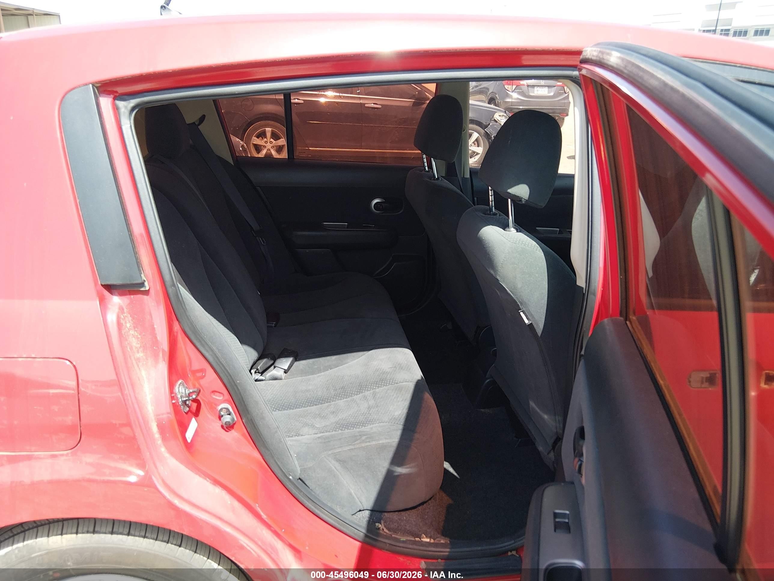 2012 Nissan Versa 1.8 S Red vin: 3N1BC1CP7CK813012