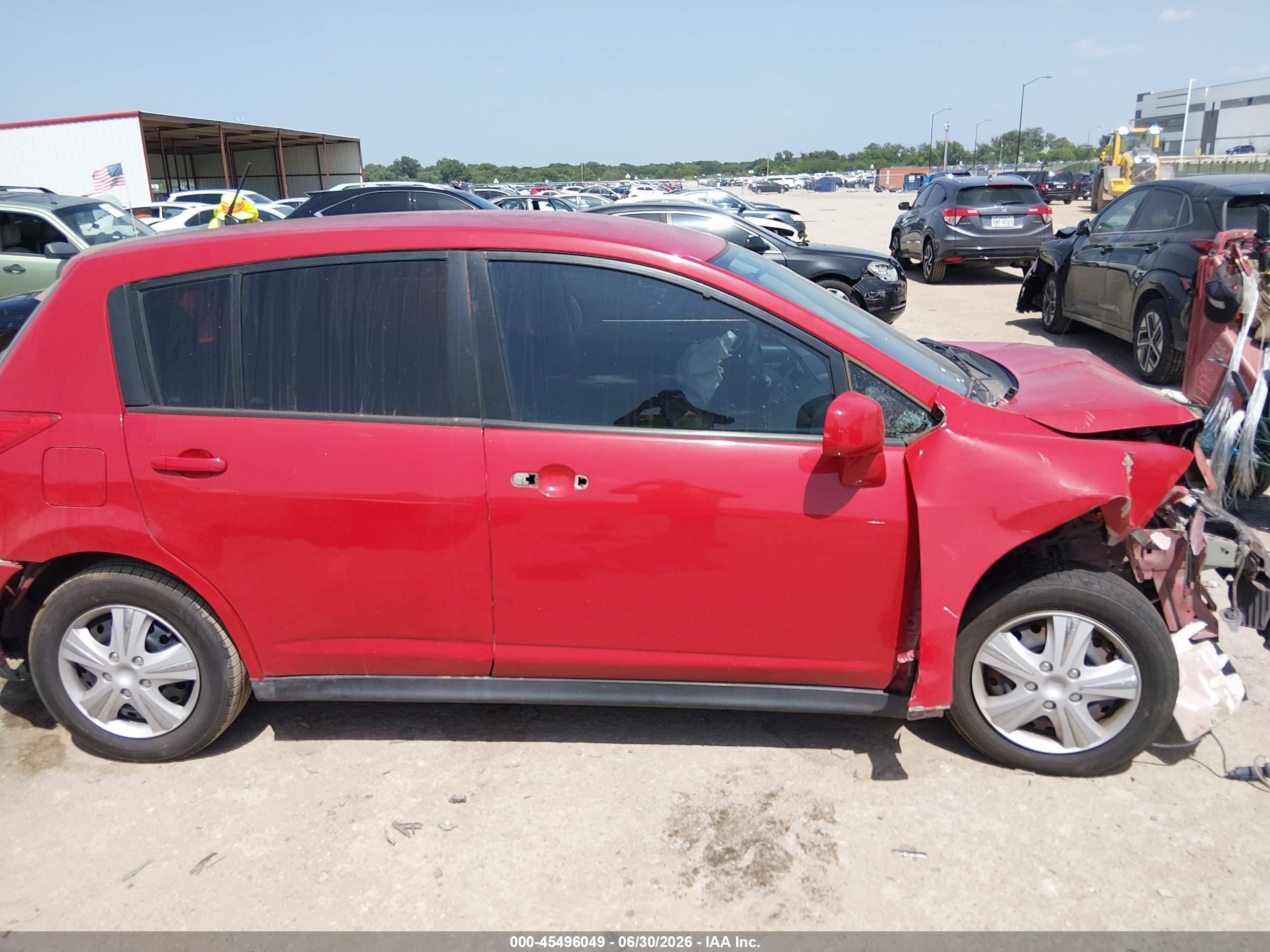 2012 Nissan Versa 1.8 S Red vin: 3N1BC1CP7CK813012