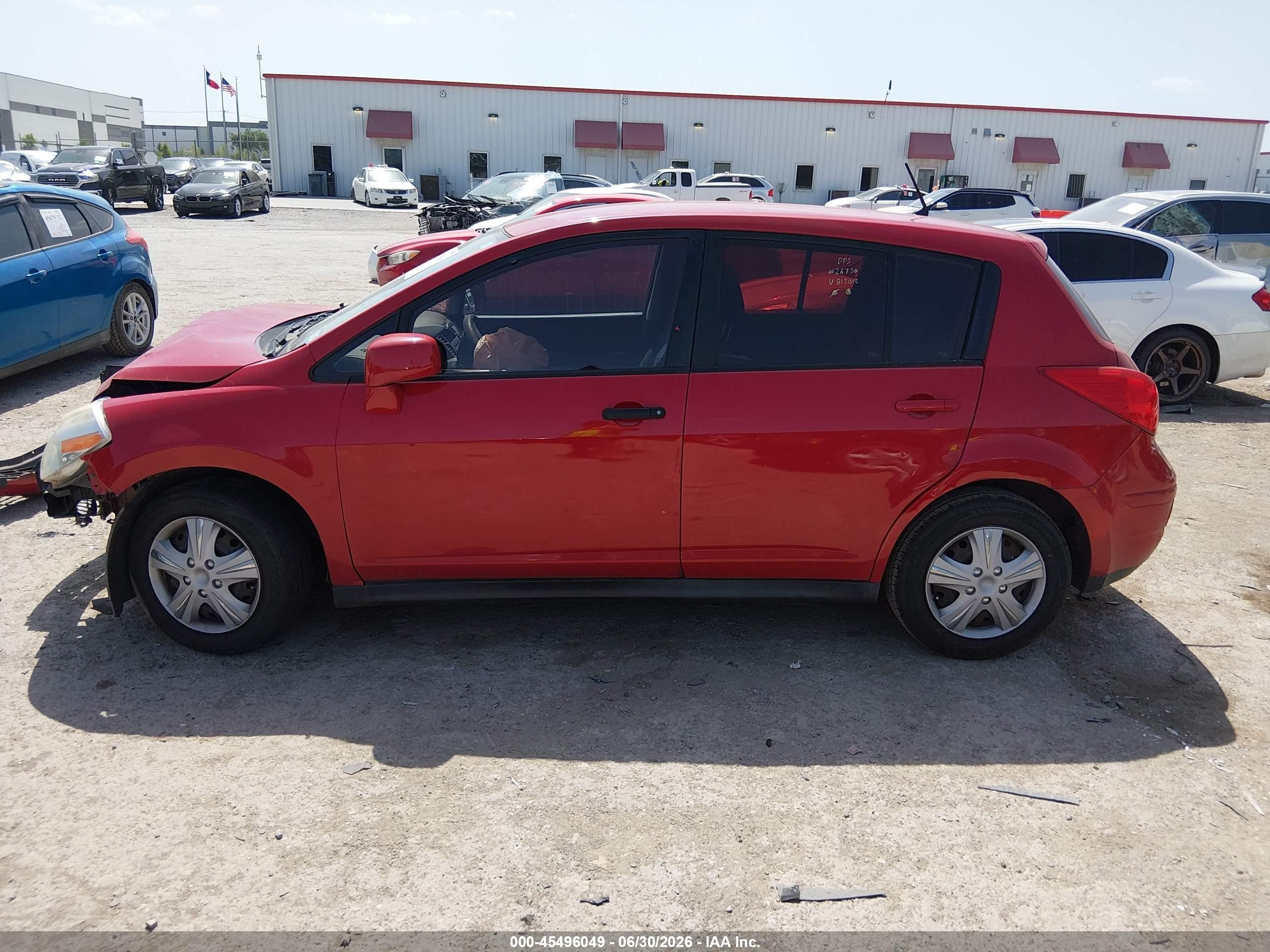2012 Nissan Versa 1.8 S Red vin: 3N1BC1CP7CK813012