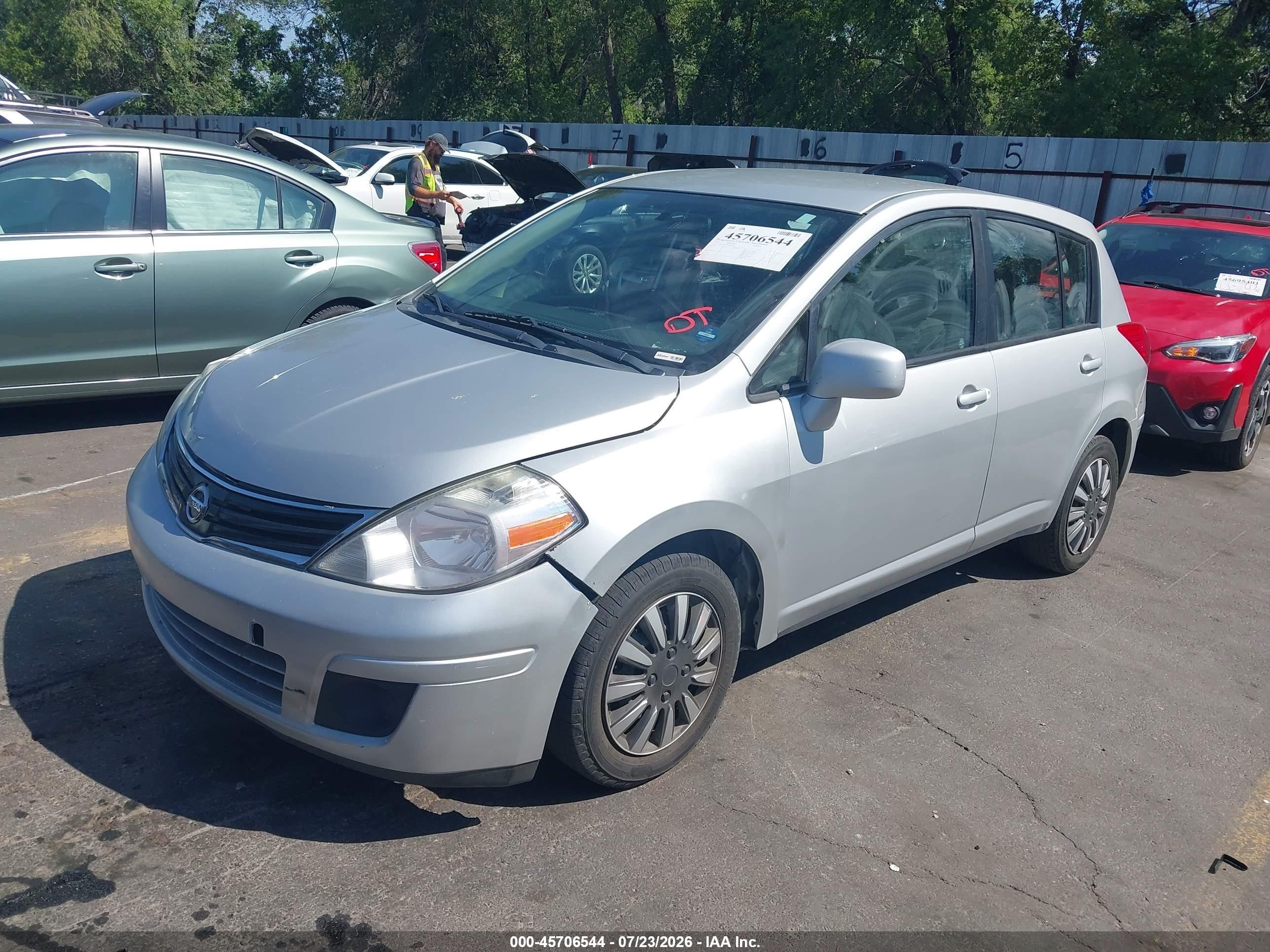 2012 Nissan Versa 1.8 S Silver vin: 3N1BC1CP7CK813995