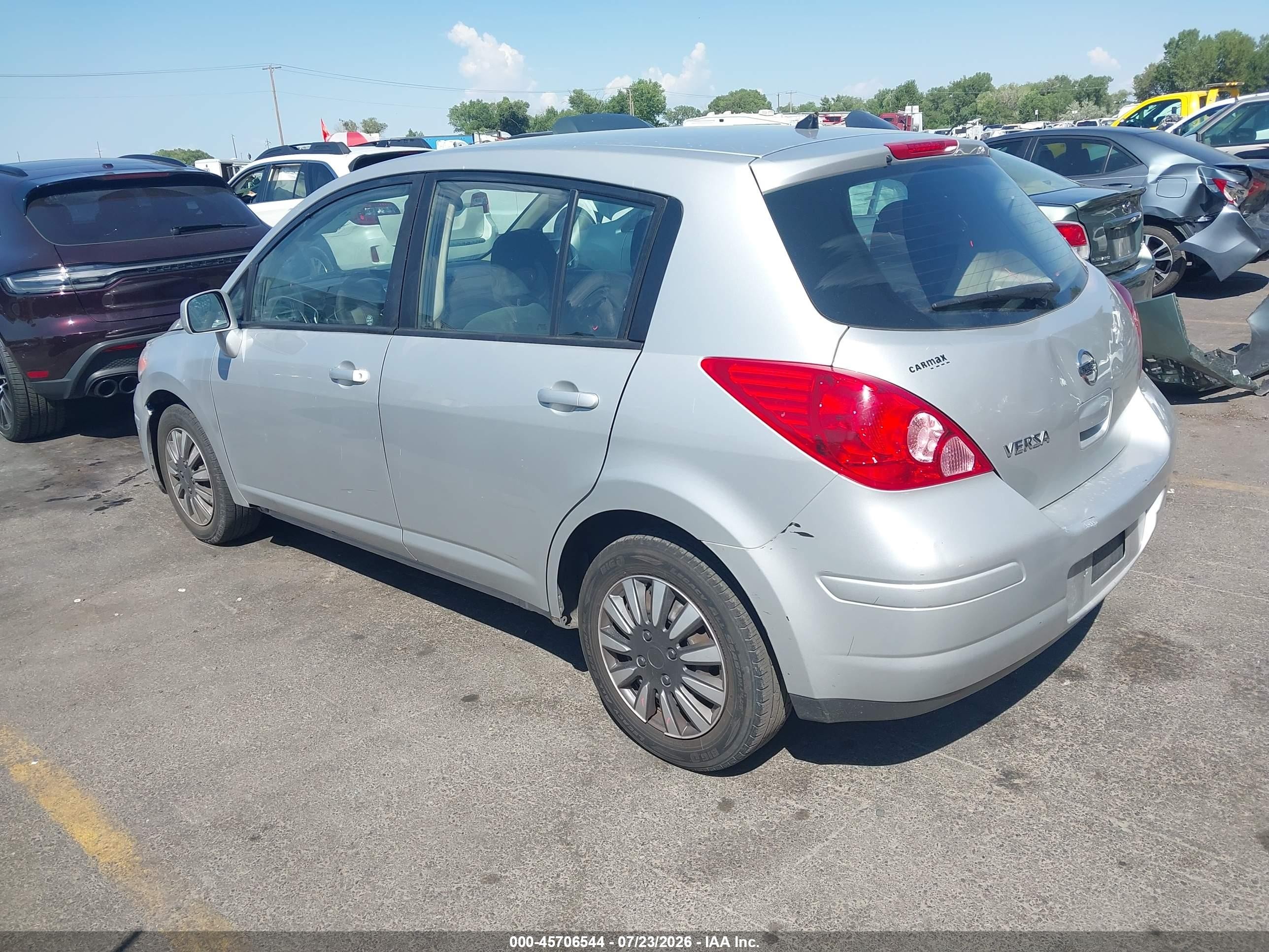 2012 Nissan Versa 1.8 S Silver vin: 3N1BC1CP7CK813995
