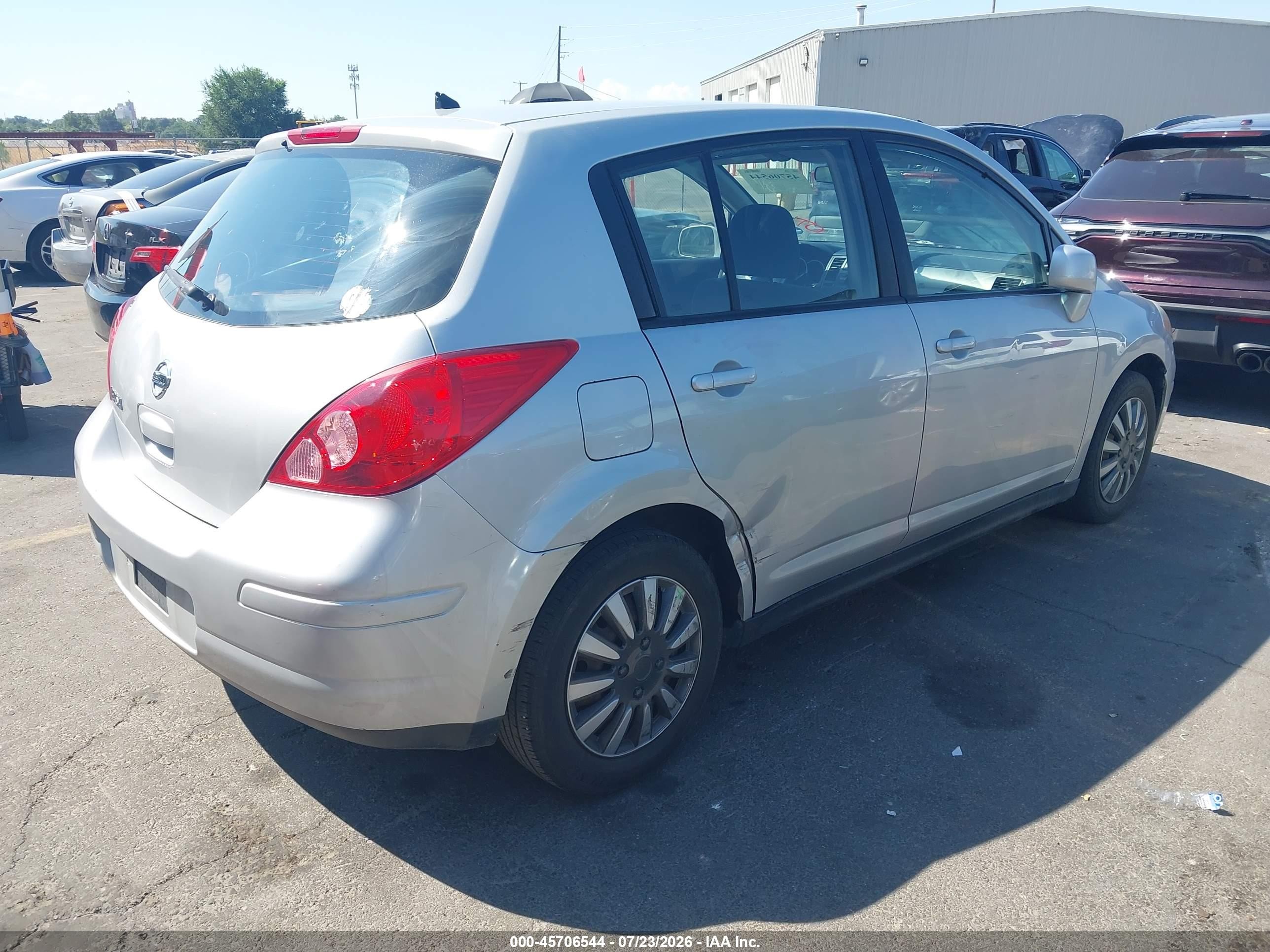 2012 Nissan Versa 1.8 S Silver vin: 3N1BC1CP7CK813995