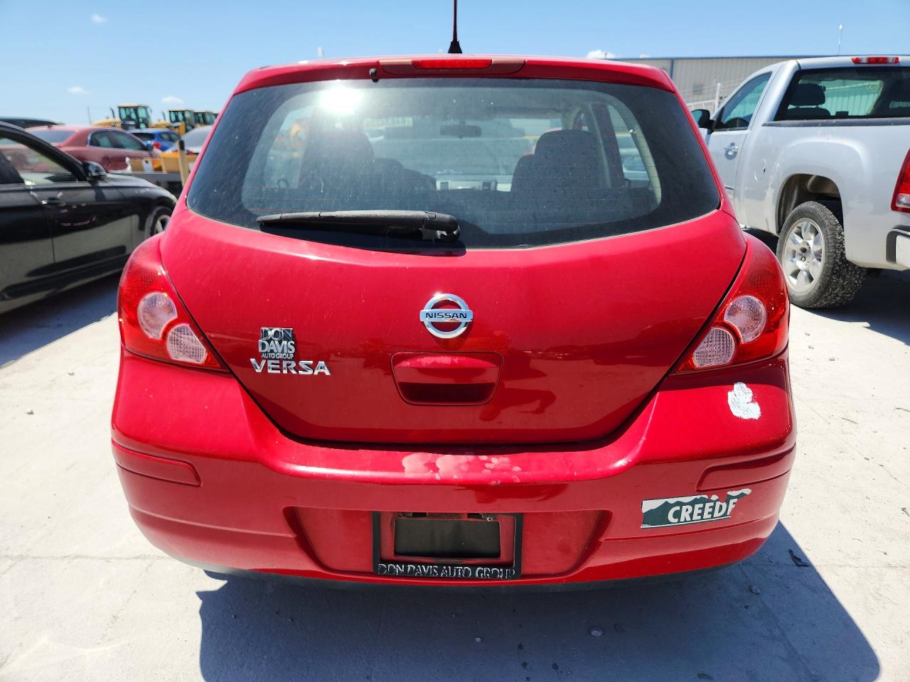 2012 Nissan Versa 1.8 S Красный vin: 3N1BC1CP7CL372329