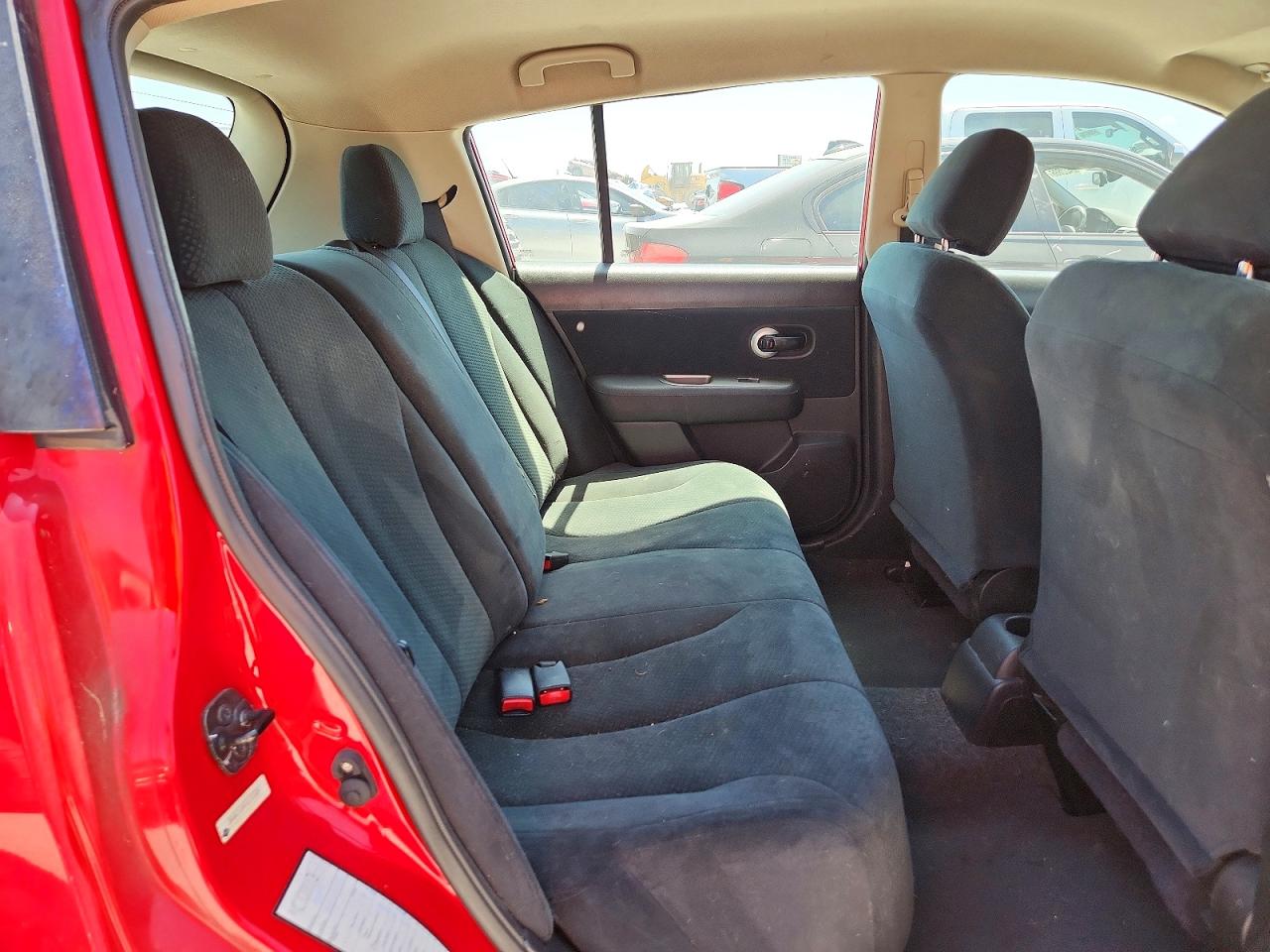 2012 Nissan Versa 1.8 S Красный vin: 3N1BC1CP7CL372329
