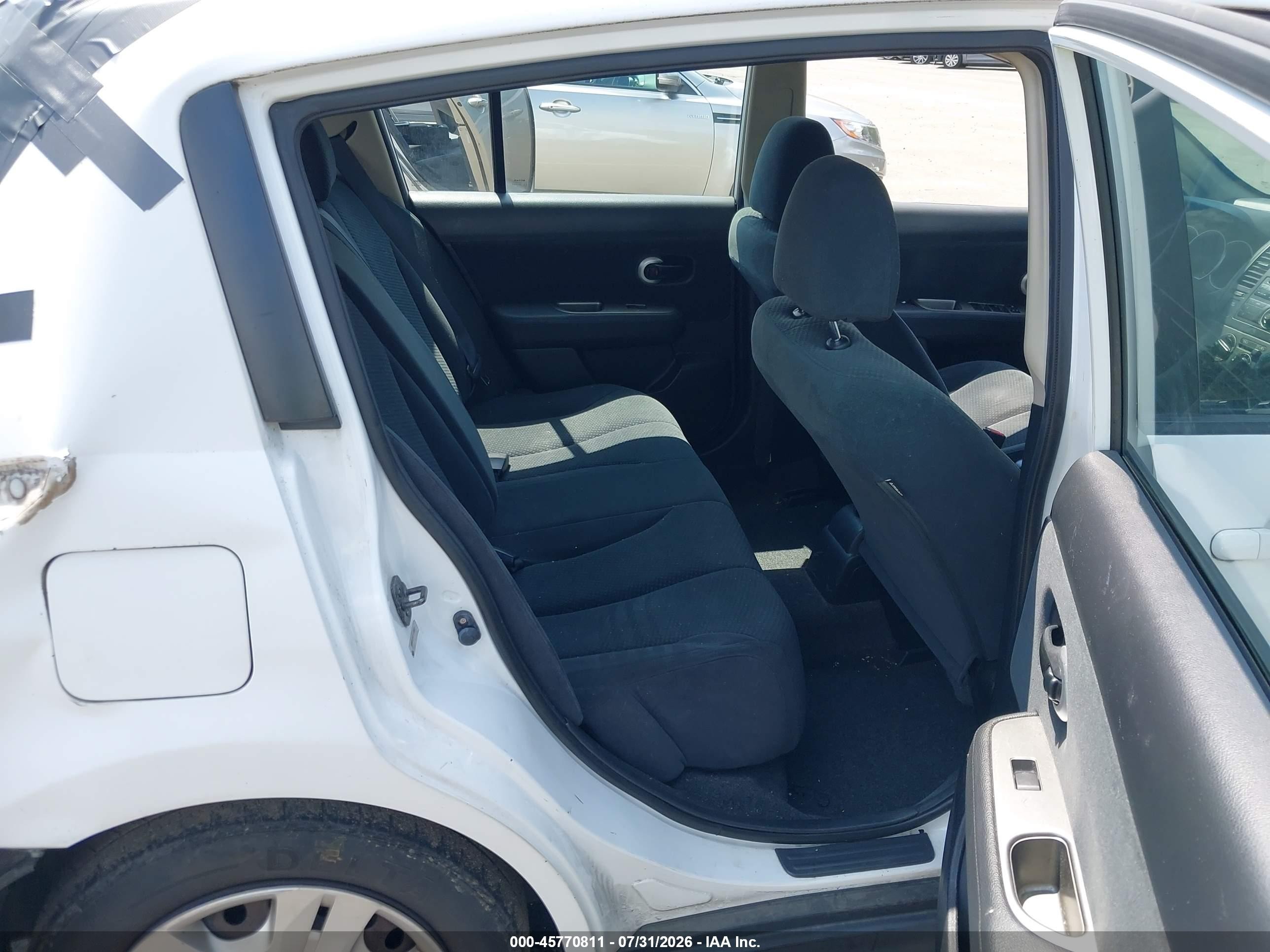 2012 Nissan Versa 1.8 S White vin: 3N1BC1CP7CL373805