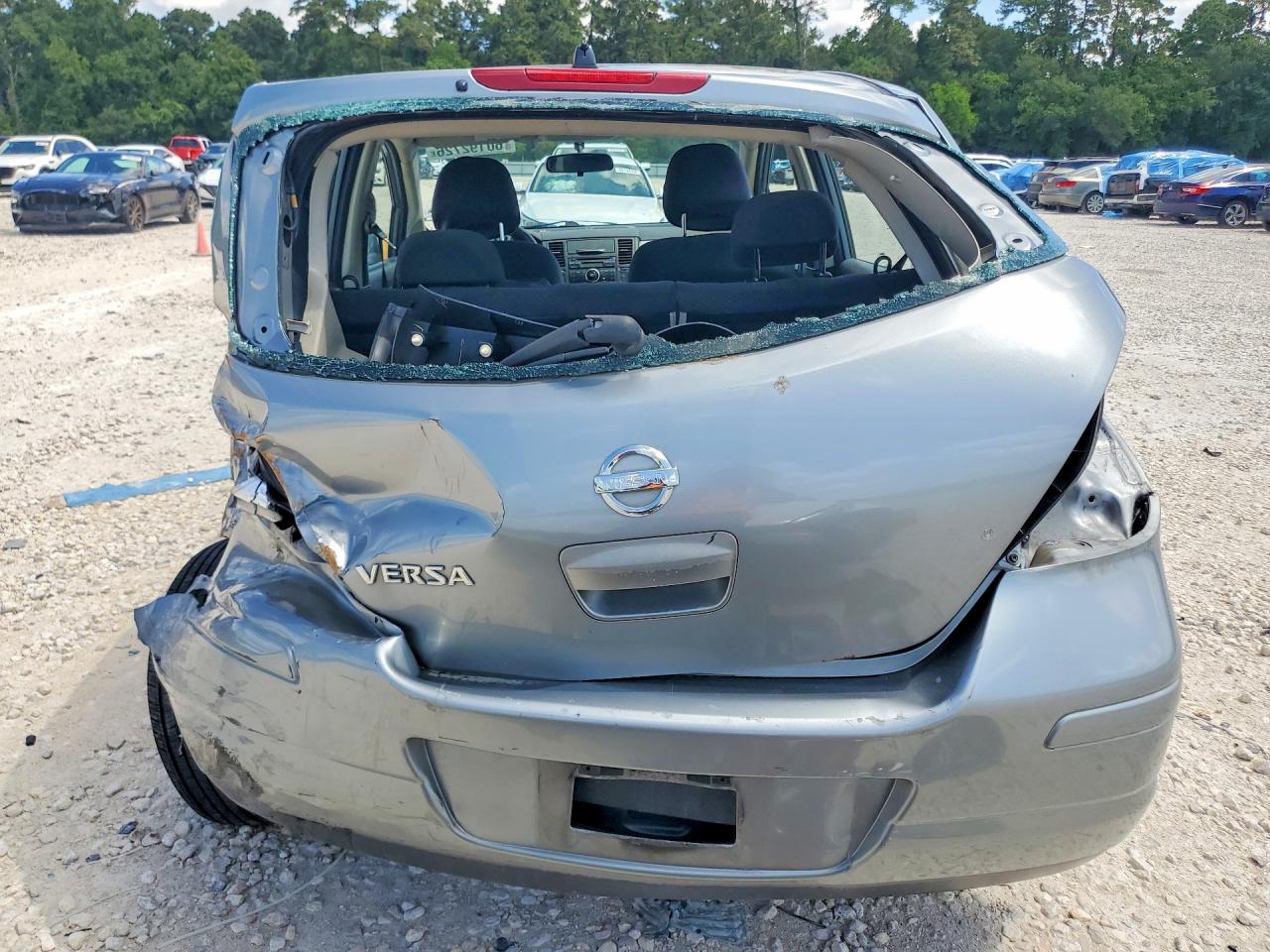 2010 Nissan Versa 1.8 S Silver vin: 3N1BC1CP8AL372496