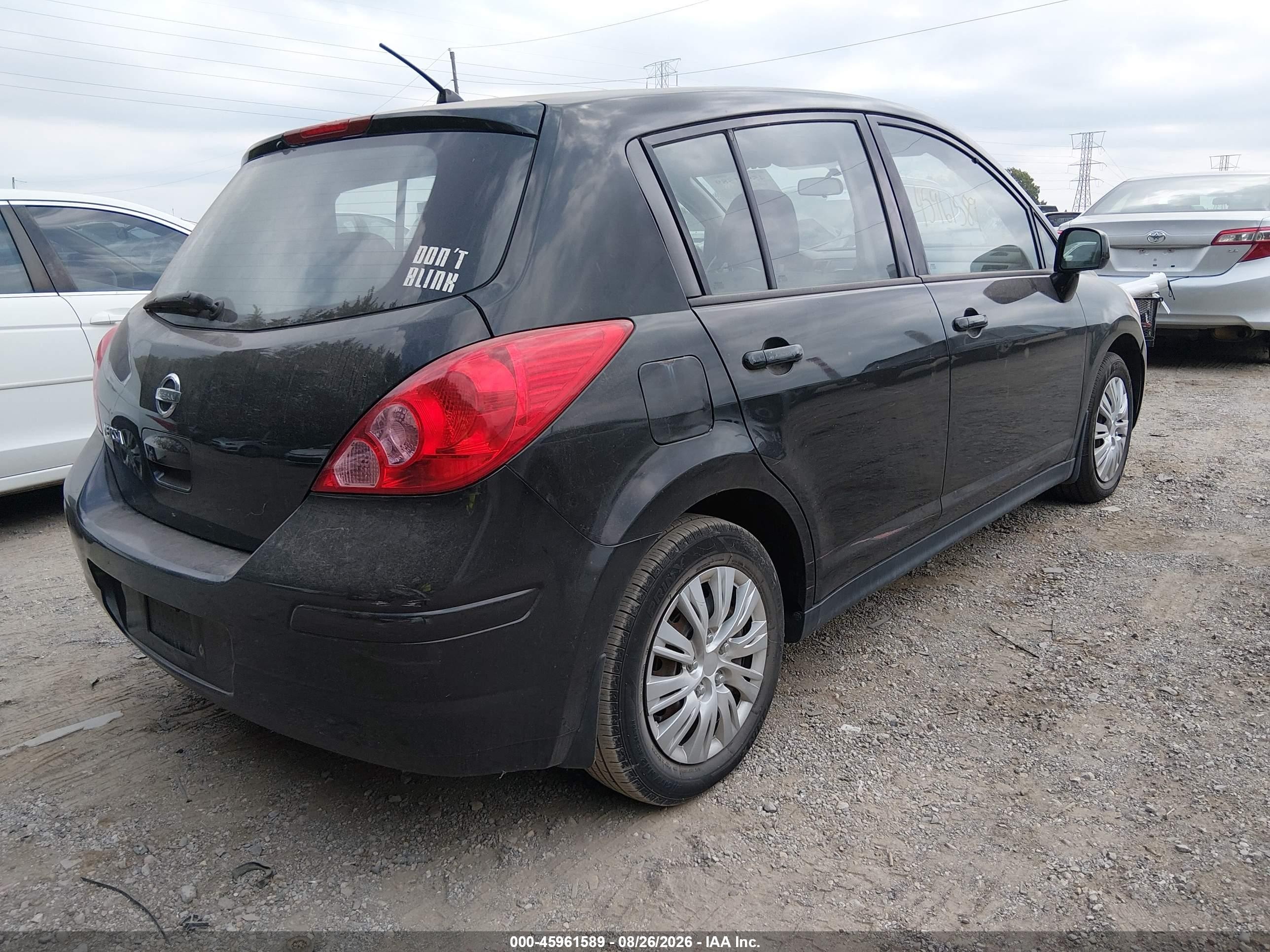 2010 Nissan Versa 1.8s Черный vin: 3N1BC1CP8AL400068