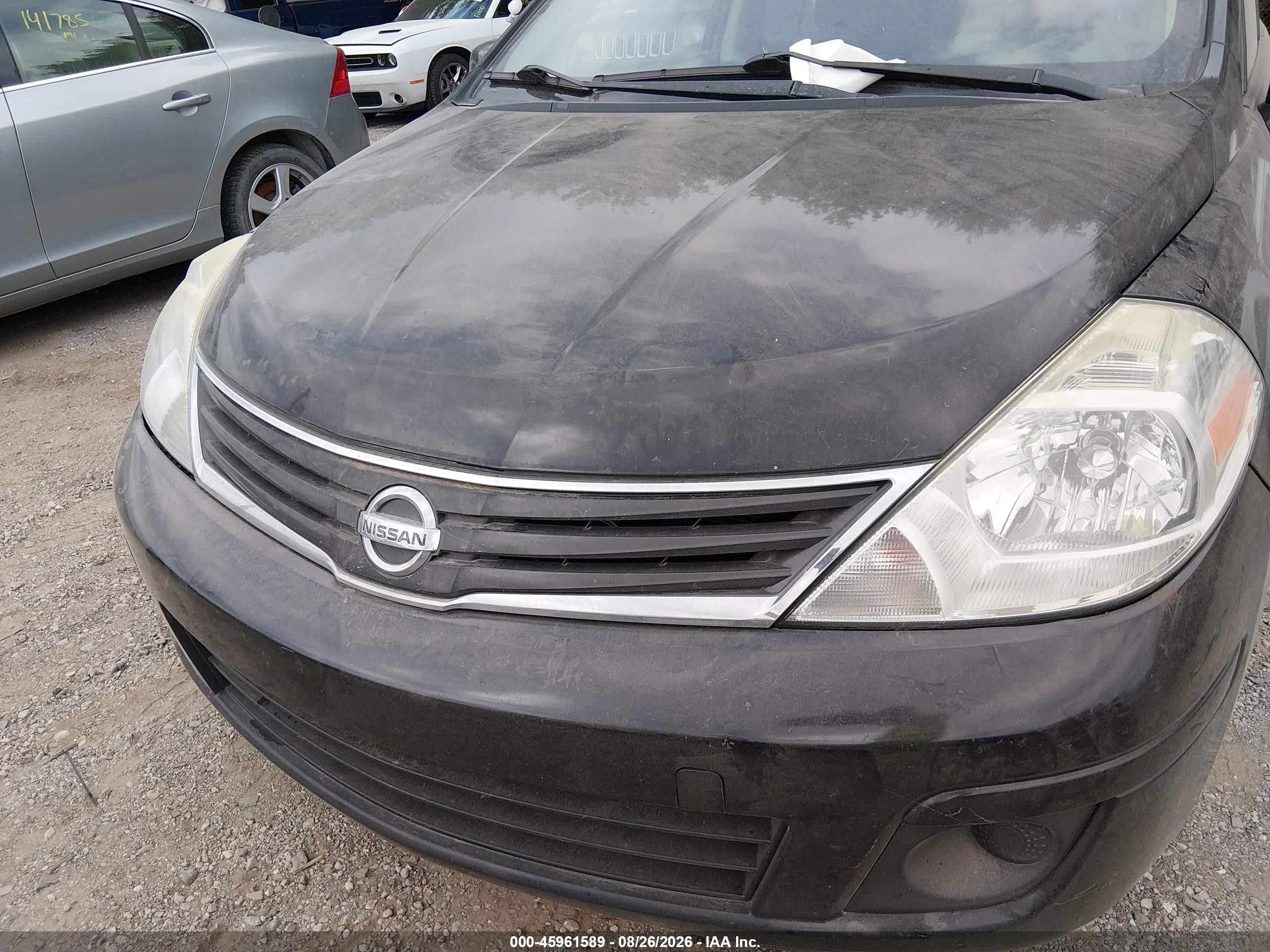 2010 Nissan Versa 1.8s Черный vin: 3N1BC1CP8AL400068