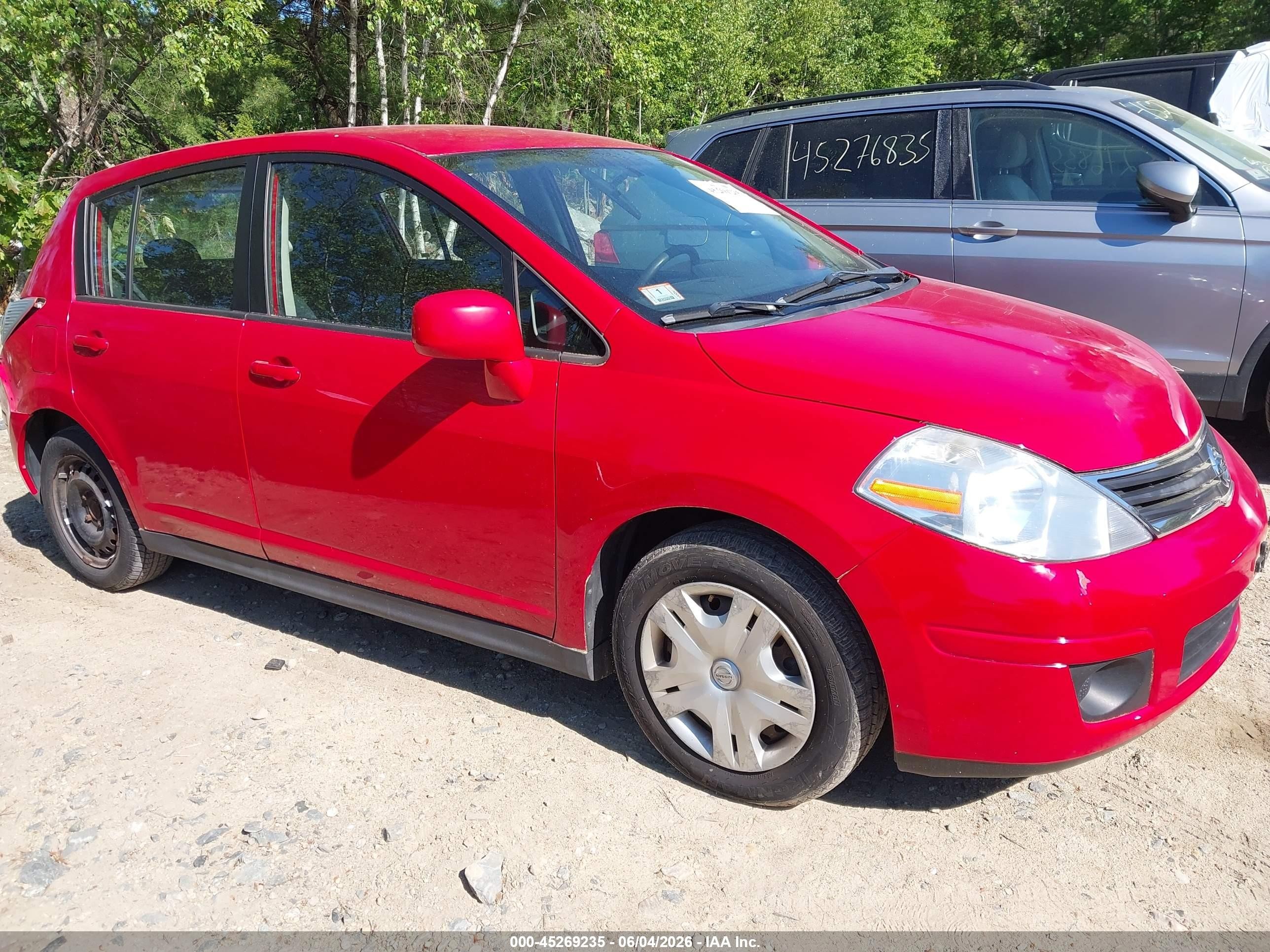 2010 Nissan Versa 1.8s Red vin: 3N1BC1CP8AL416092