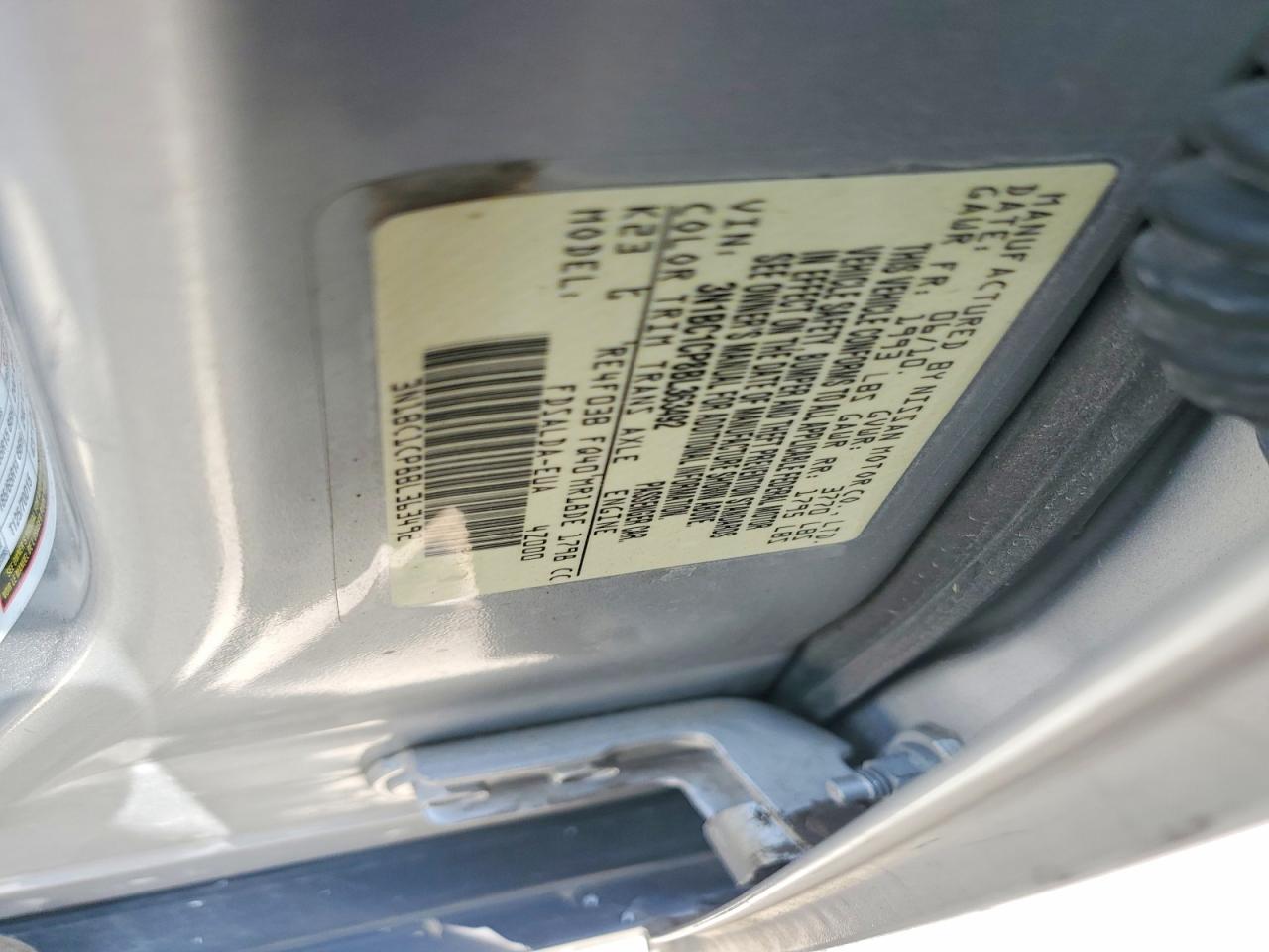 2011 Nissan Versa 1.8 S Silver vin: 3N1BC1CP8BL363492