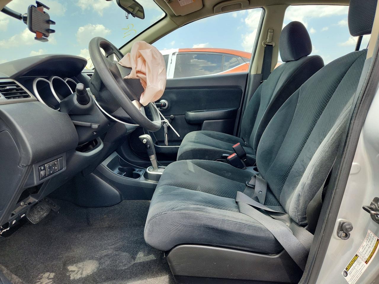 2011 Nissan Versa 1.8 S Silver vin: 3N1BC1CP8BL363492