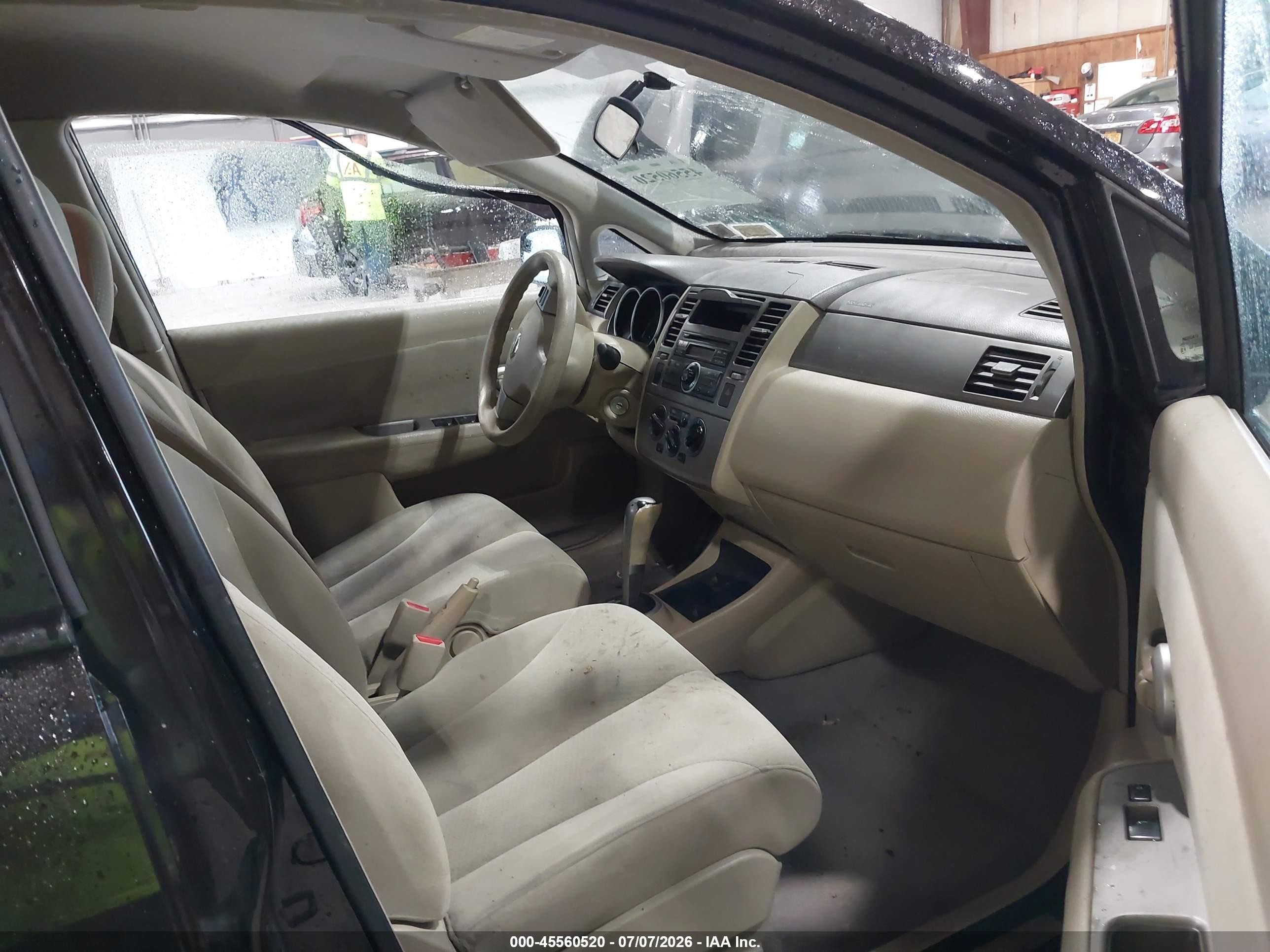 2011 Nissan Versa 1.8s Black vin: 3N1BC1CP8BL392510