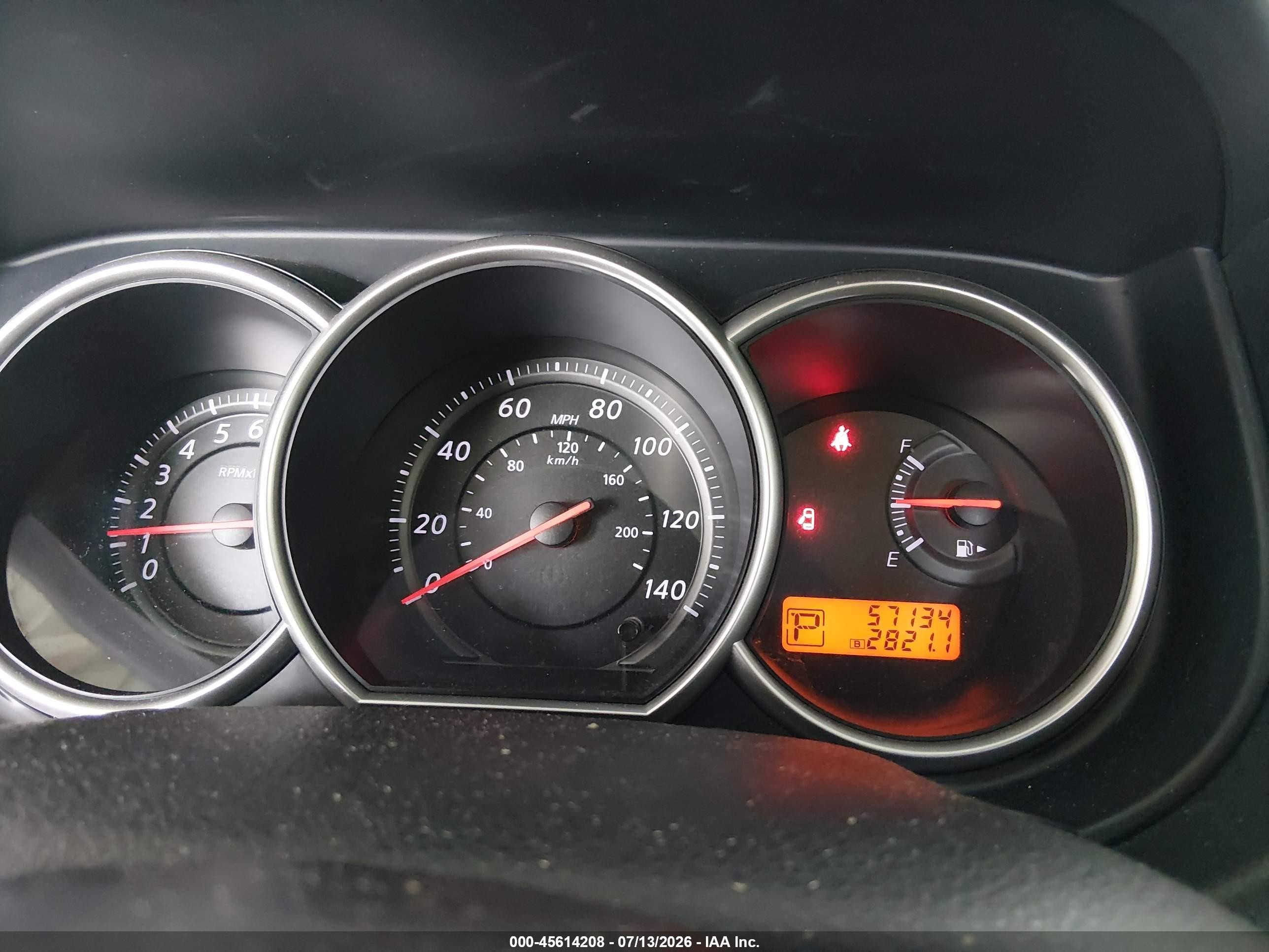 2011 Nissan Versa 1.8s Silver vin: 3N1BC1CP8BL411914