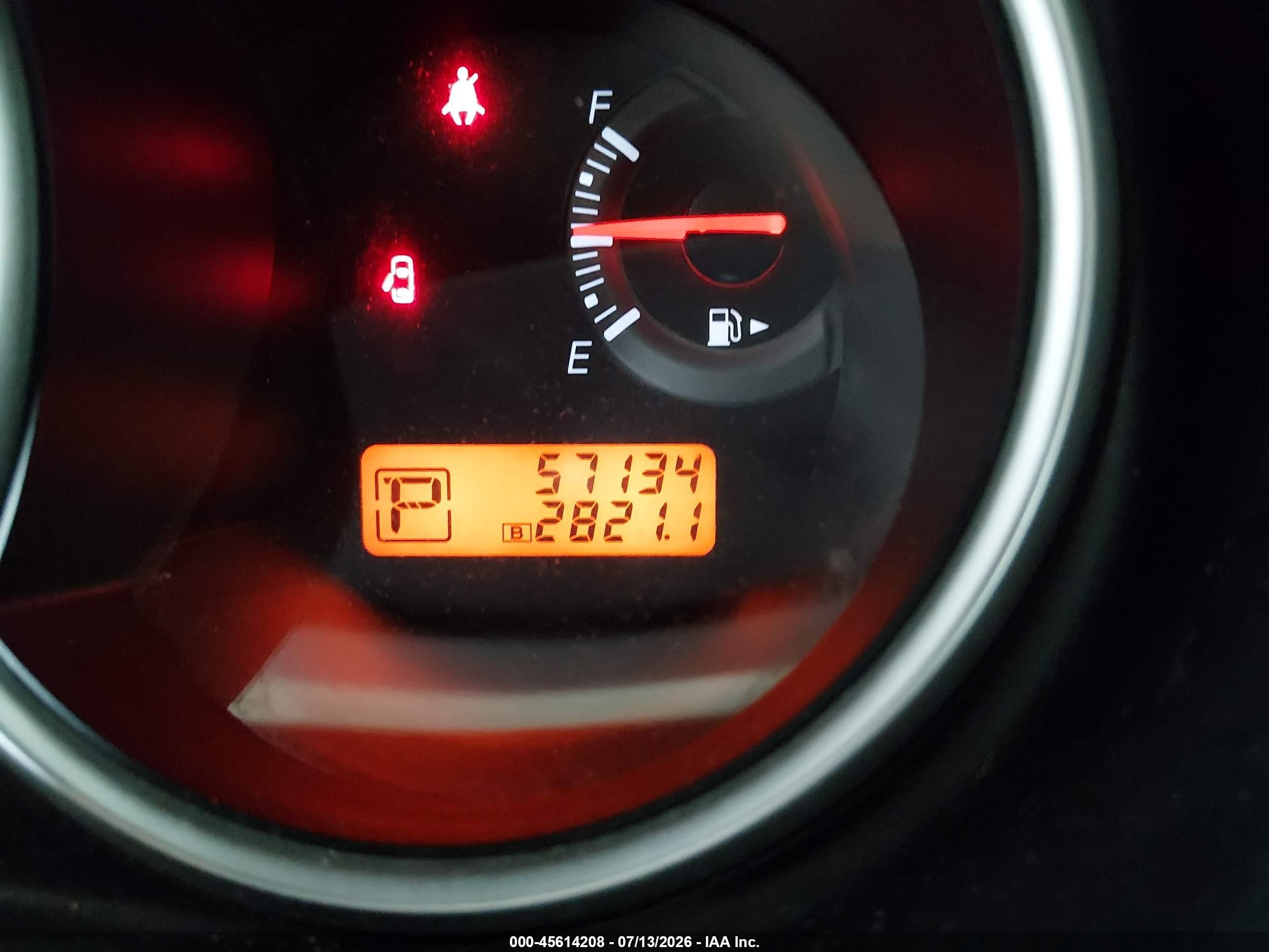 2011 Nissan Versa 1.8s Silver vin: 3N1BC1CP8BL411914