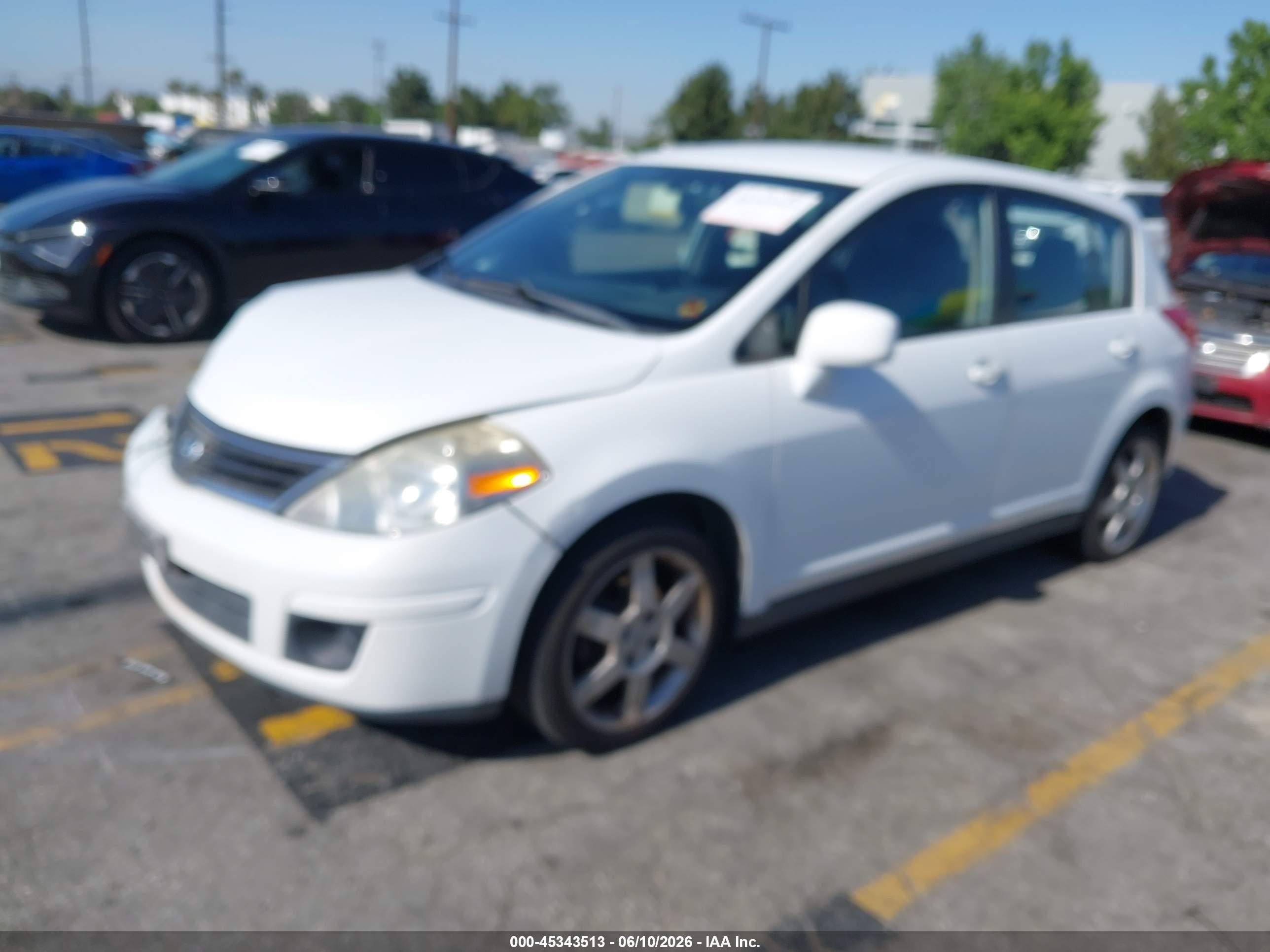 2011 Nissan Versa 1.8s White vin: 3N1BC1CP8BL442452