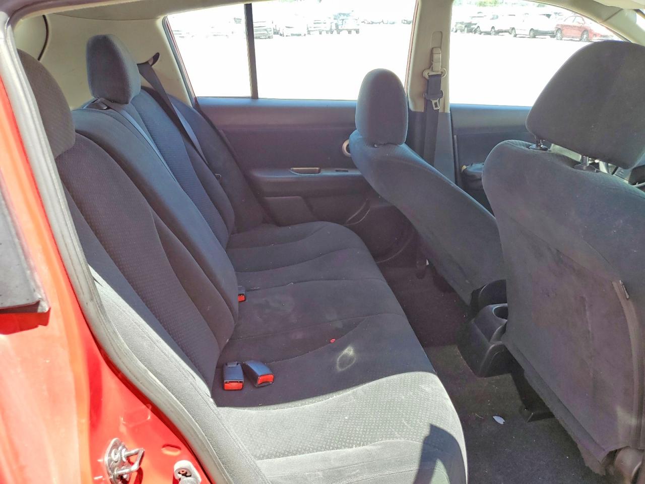 2011 Nissan Versa Красный vin: 3N1BC1CP8BL447215