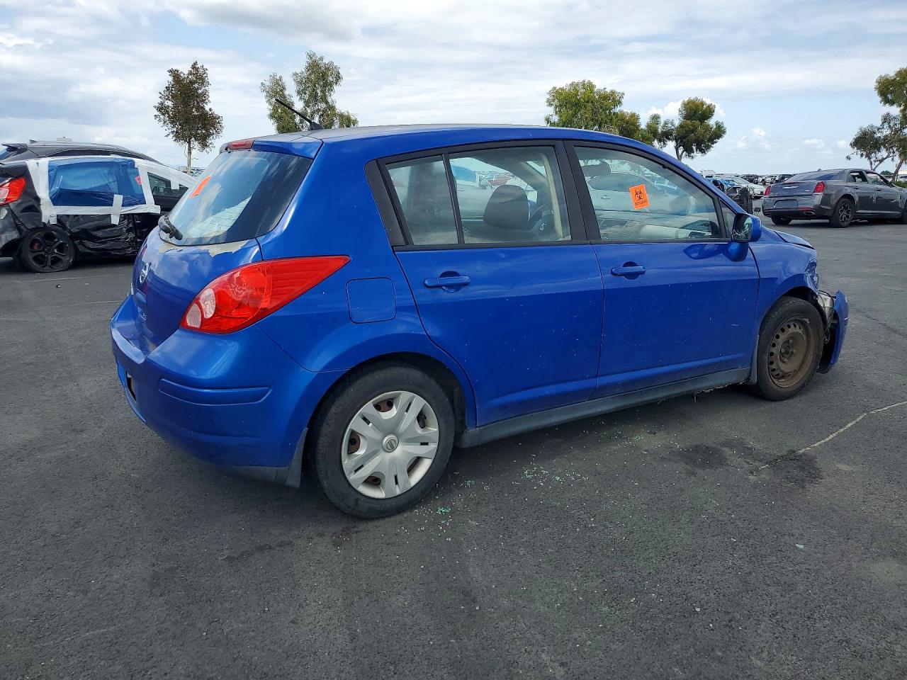 2011 Nissan Versa 1.8 S Blue vin: 3N1BC1CP8BL456948