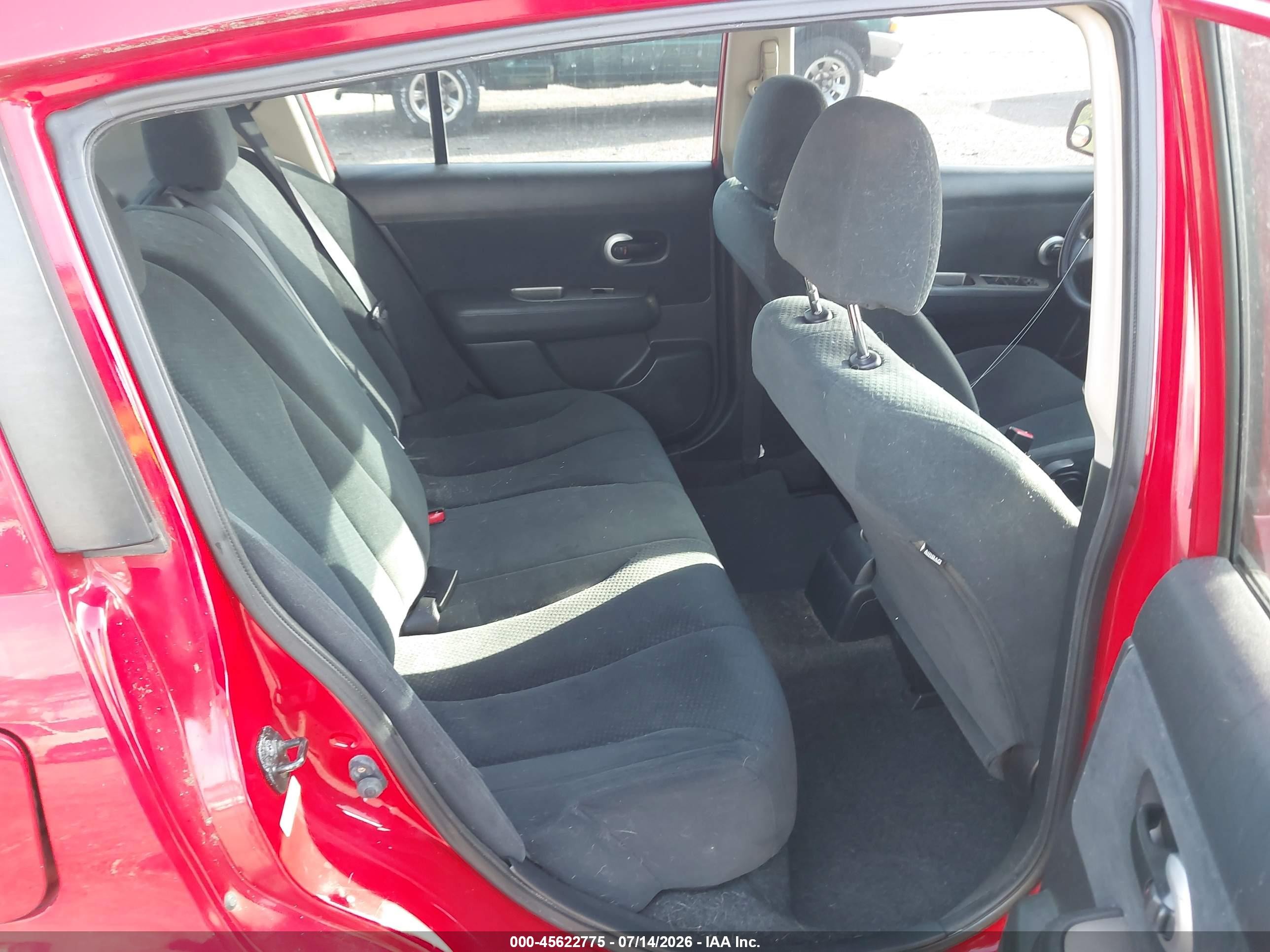 2012 Nissan Versa 1.8 S Red vin: 3N1BC1CP8CK201370