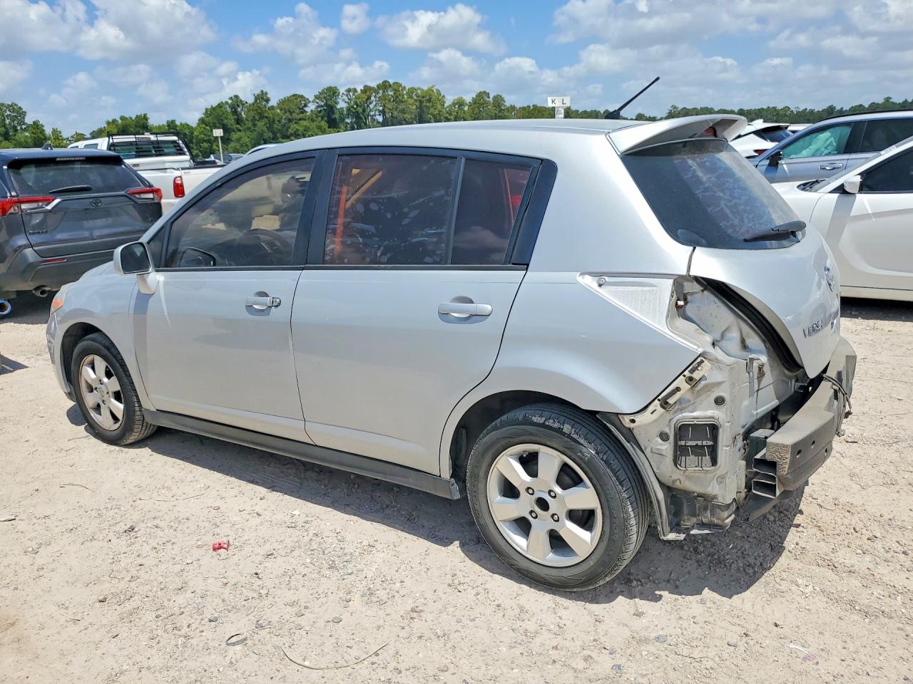 2012 Nissan Versa 1.8 S Silver vin: 3N1BC1CP8CK249354