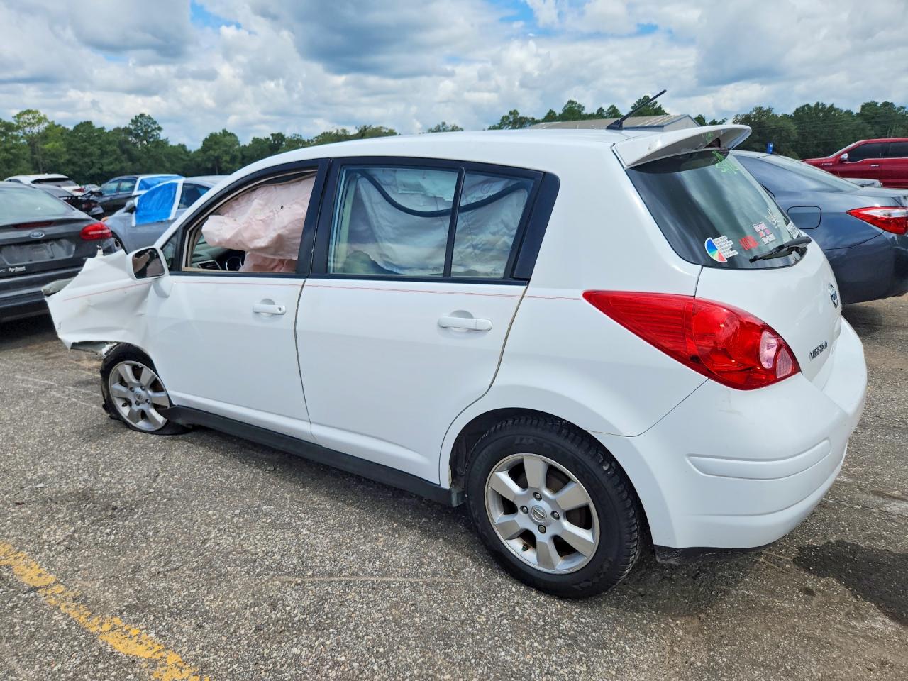 2012 Nissan Versa 1.8 S White vin: 3N1BC1CP8CK252738