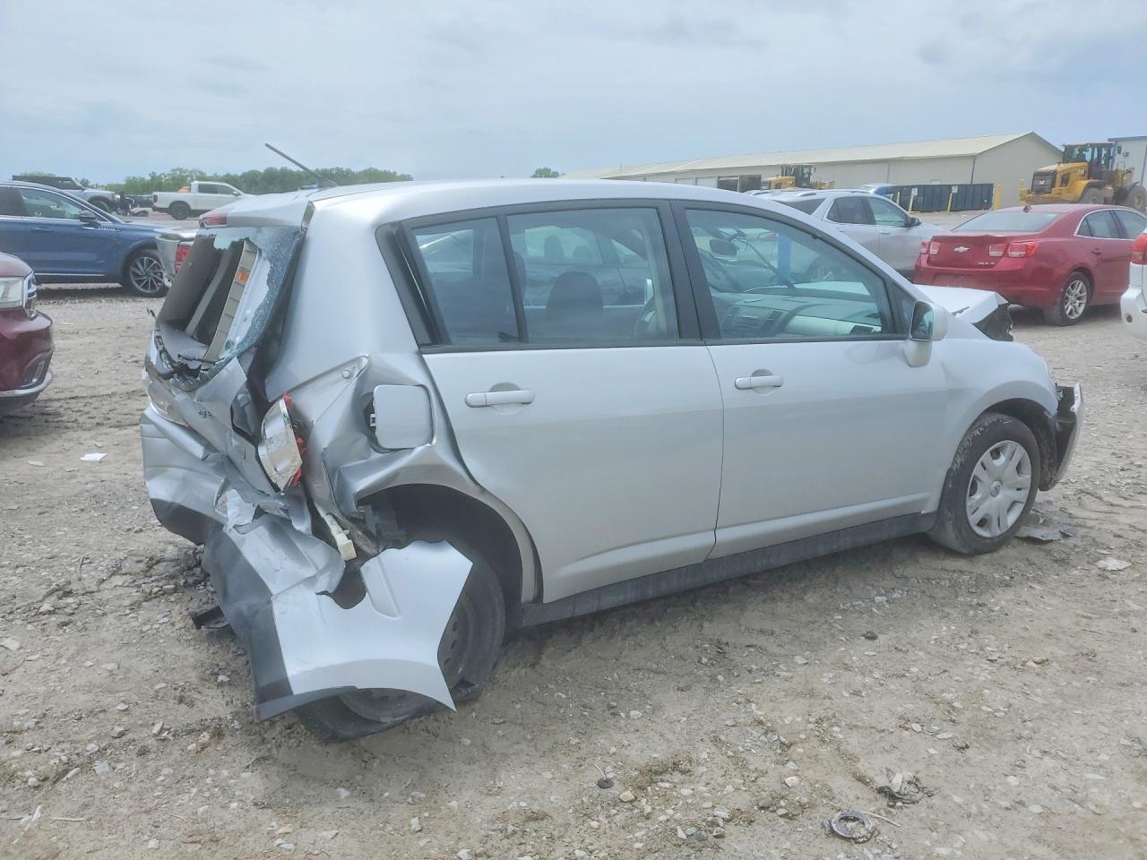 2012 Nissan Versa 1.8 S Silver vin: 3N1BC1CP8CK267661