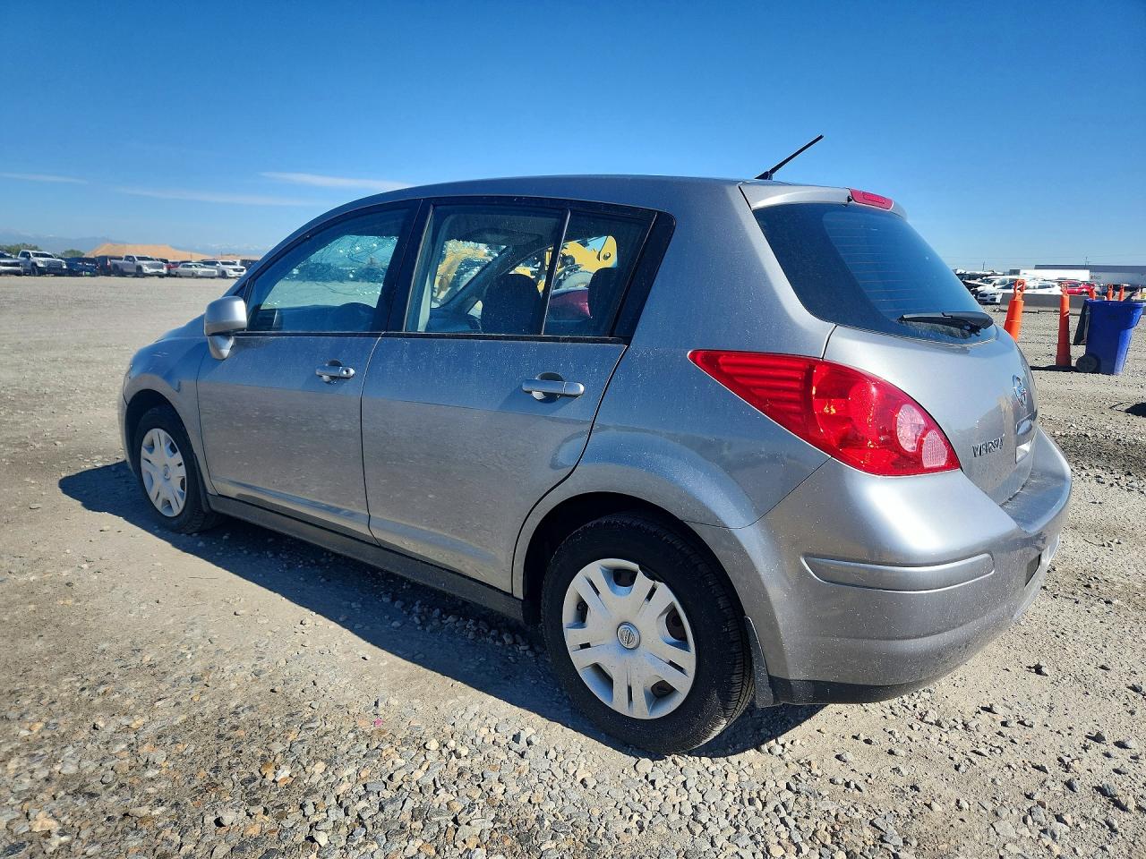 2012 Nissan Versa 1.8 S Silver vin: 3N1BC1CP8CK298263