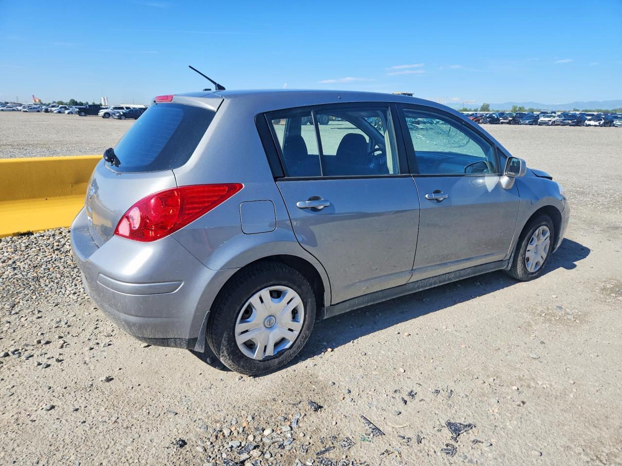 2012 Nissan Versa 1.8 S Silver vin: 3N1BC1CP8CK298263