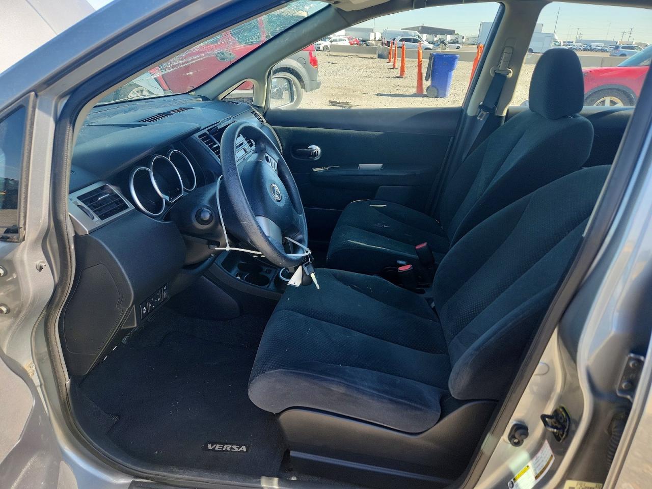 2012 Nissan Versa 1.8 S Silver vin: 3N1BC1CP8CK298263