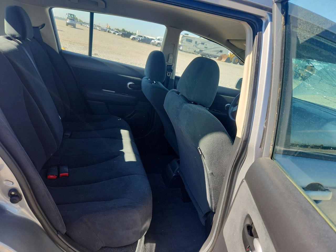 2012 Nissan Versa 1.8 S Silver vin: 3N1BC1CP8CK298263