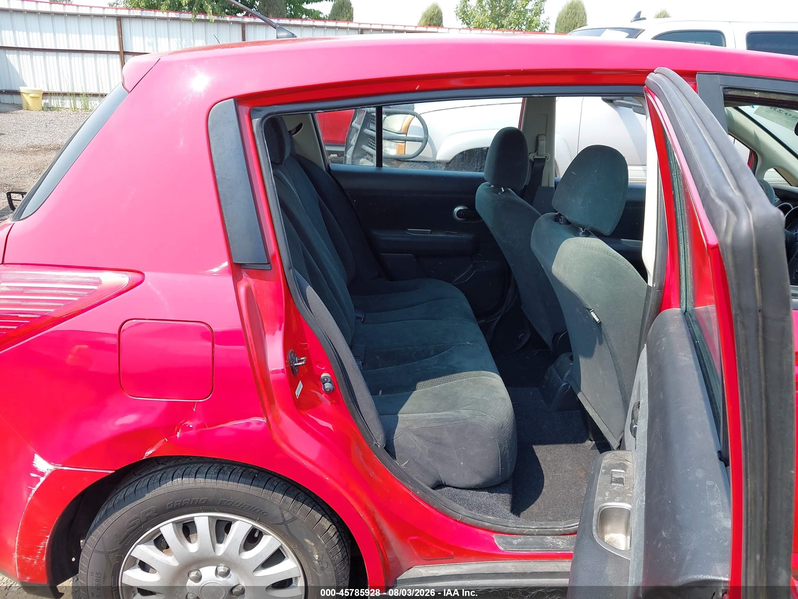 2012 Nissan Versa 1.8 S Red vin: 3N1BC1CP8CK812497