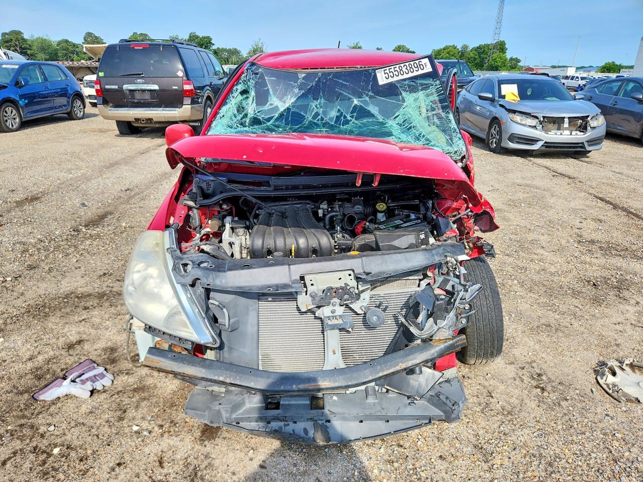 2012 Nissan Versa 1.8 S Red vin: 3N1BC1CP8CL370010