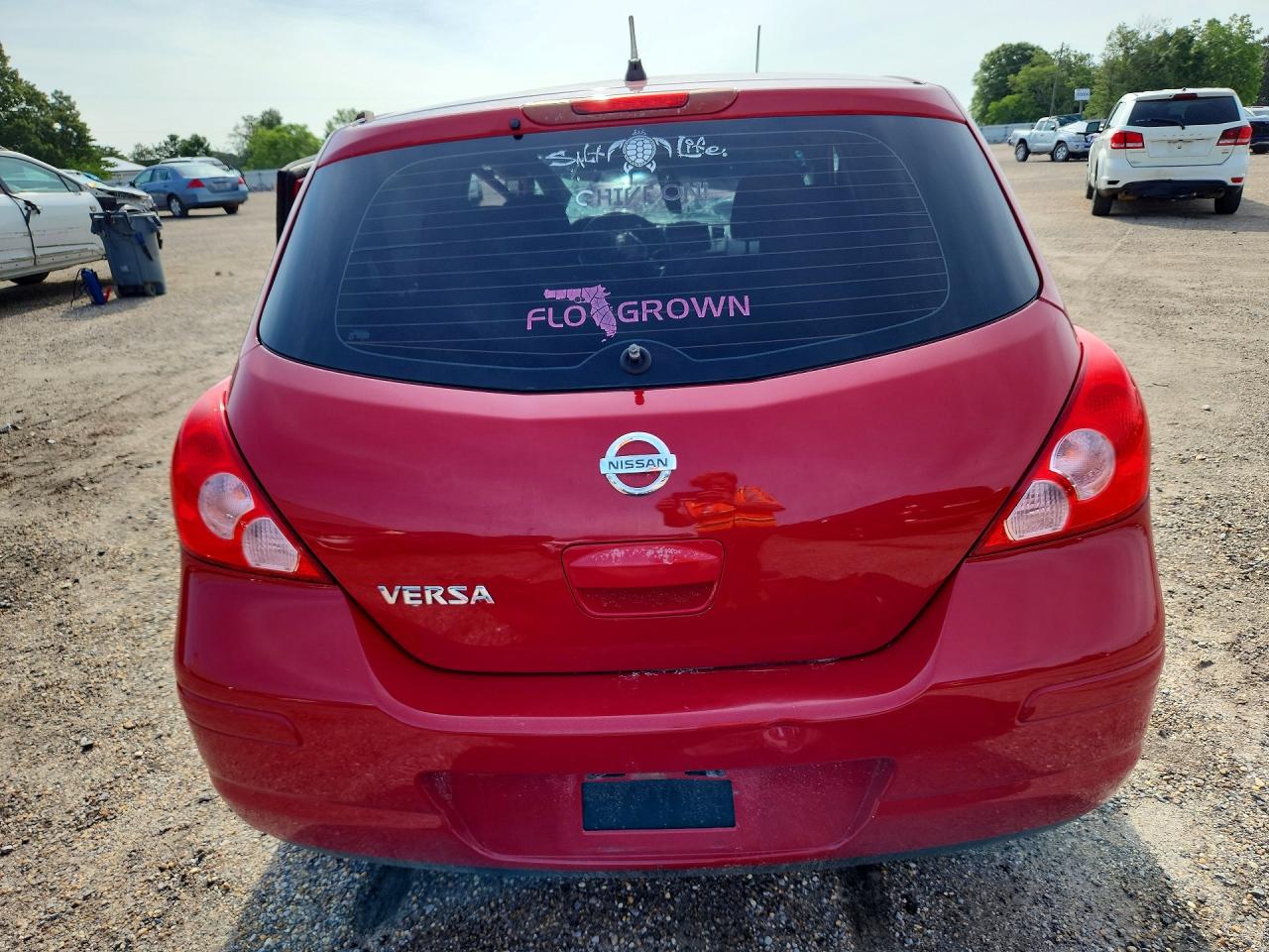 2012 Nissan Versa 1.8 S Red vin: 3N1BC1CP8CL370010