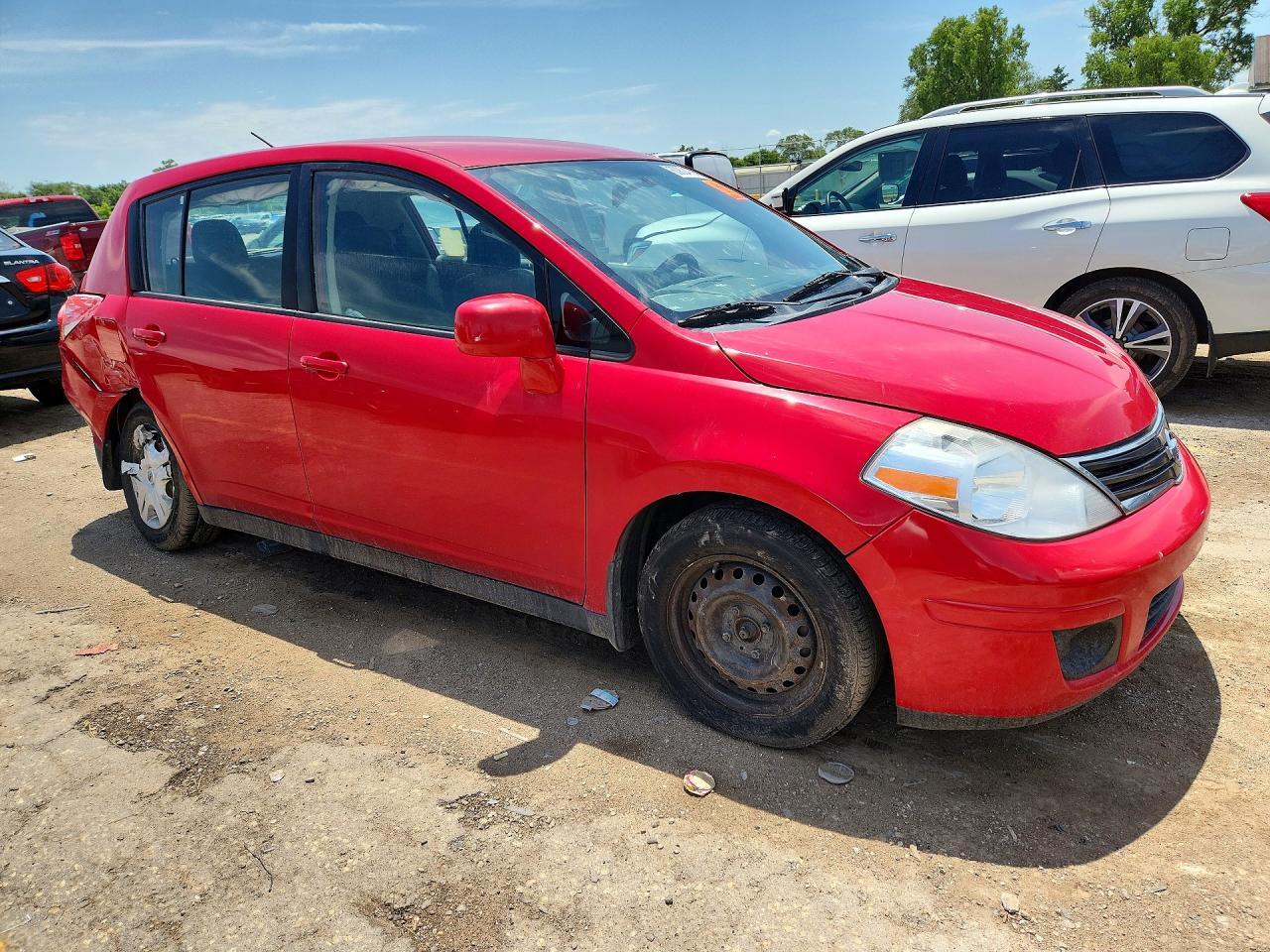 2012 Nissan Versa 1.8 S Red vin: 3N1BC1CP8CL370668