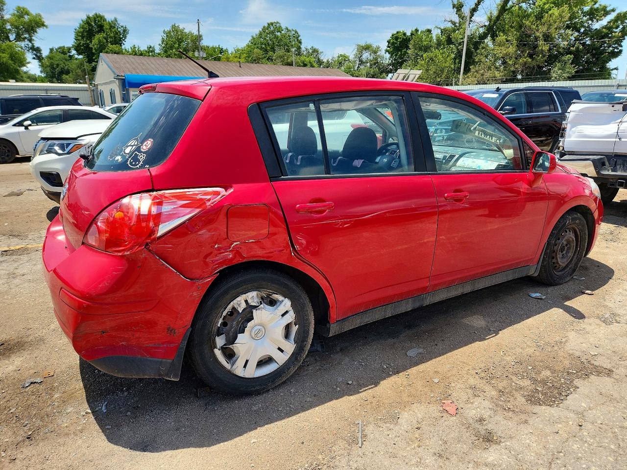 2012 Nissan Versa 1.8 S Red vin: 3N1BC1CP8CL370668