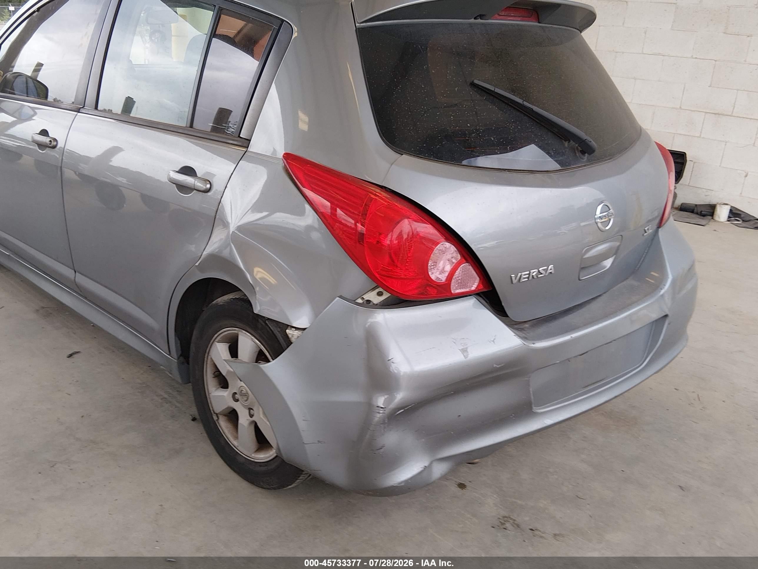 2010 Nissan Versa 1.8sl Silver vin: 3N1BC1CP9AL366206