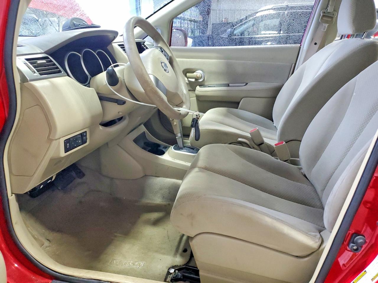 2010 Nissan Versa Красный vin: 3N1BC1CP9AL372040