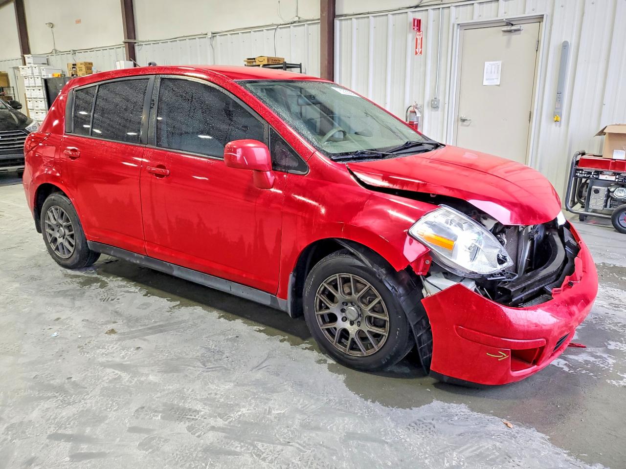 2010 Nissan Versa Красный vin: 3N1BC1CP9AL372040
