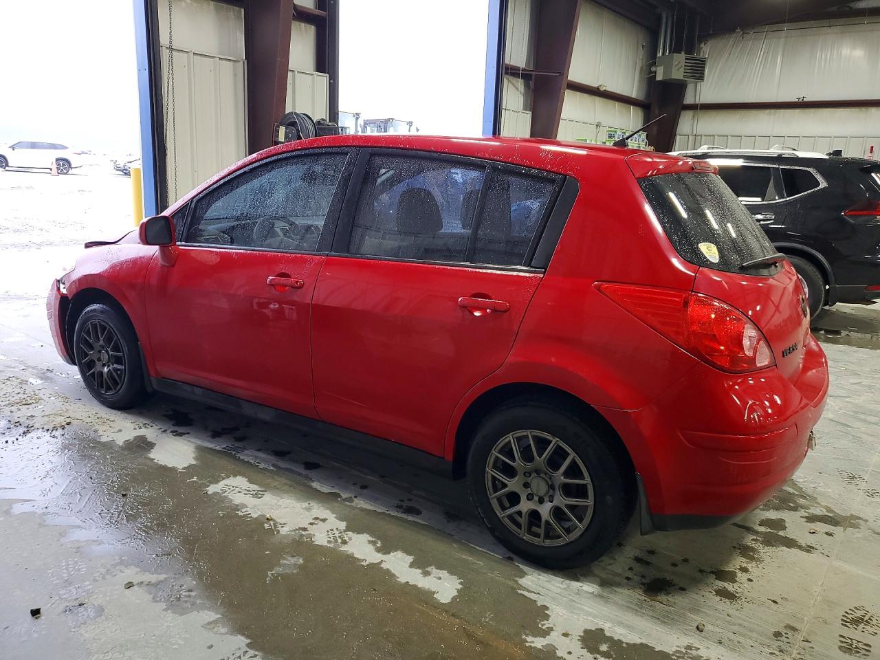 2010 Nissan Versa Красный vin: 3N1BC1CP9AL372040