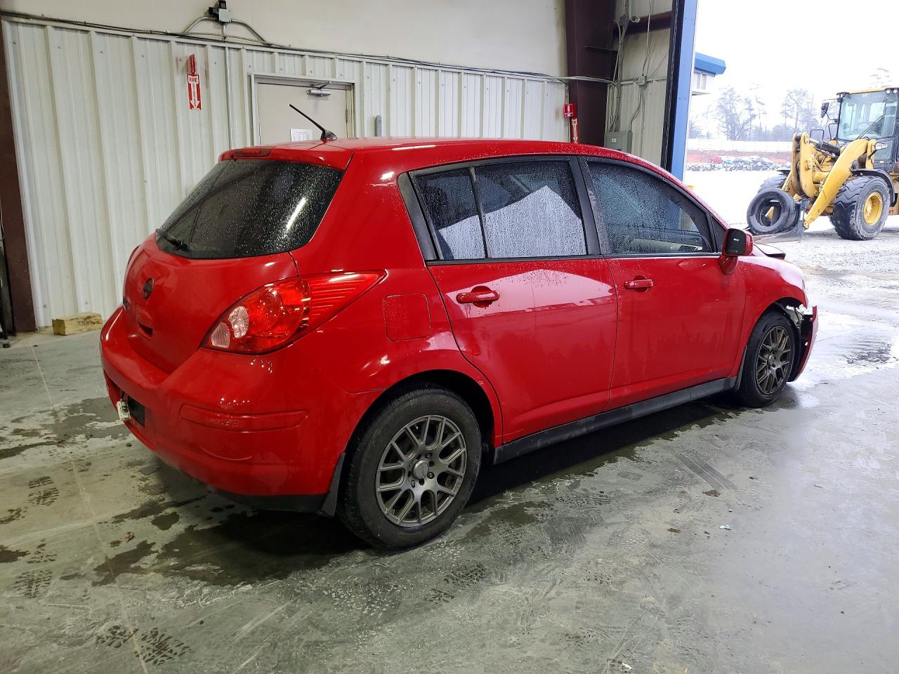 2010 Nissan Versa Красный vin: 3N1BC1CP9AL372040