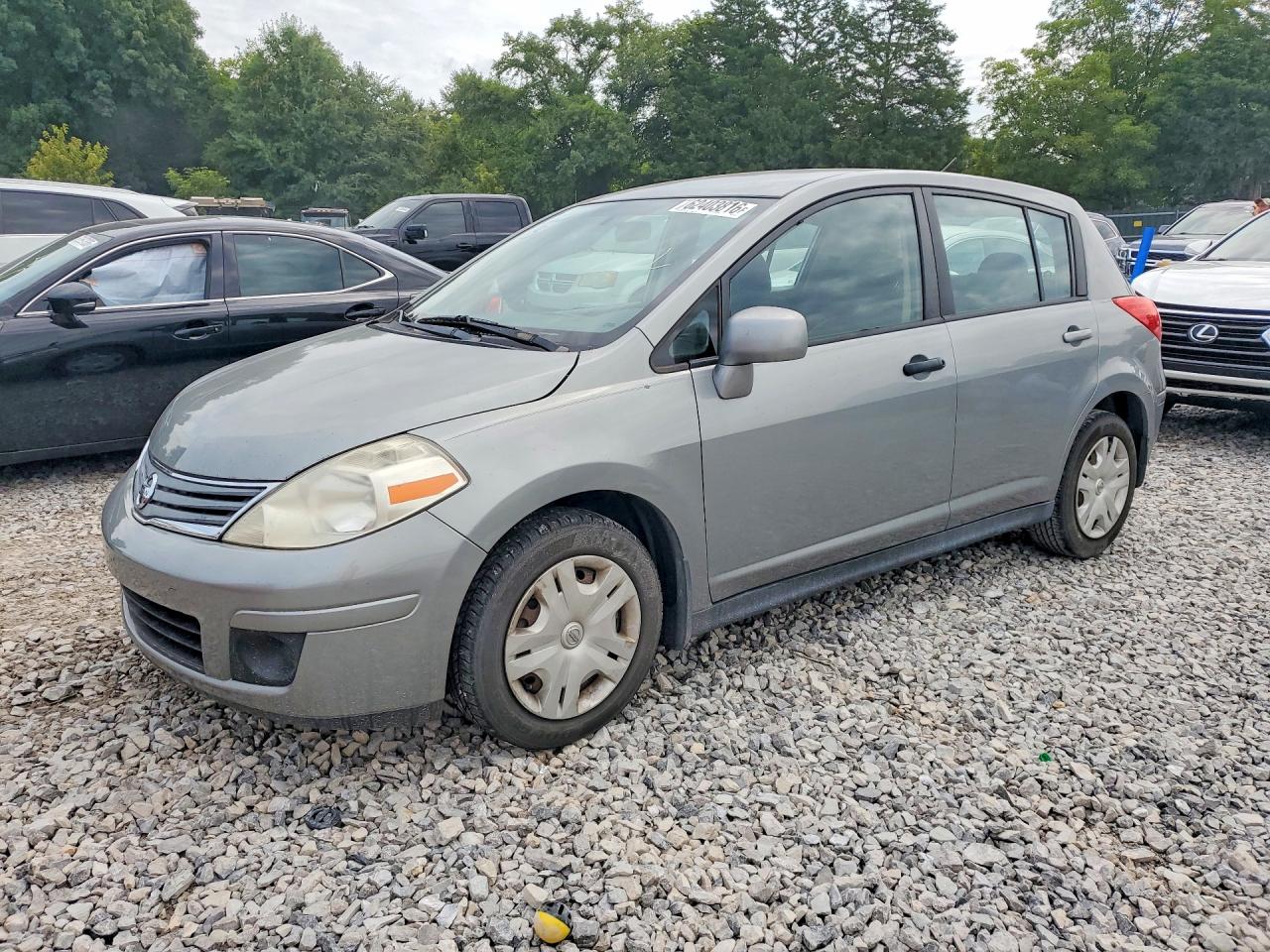 2010 Nissan Versa 1.8 S Серый vin: 3N1BC1CP9AL373365