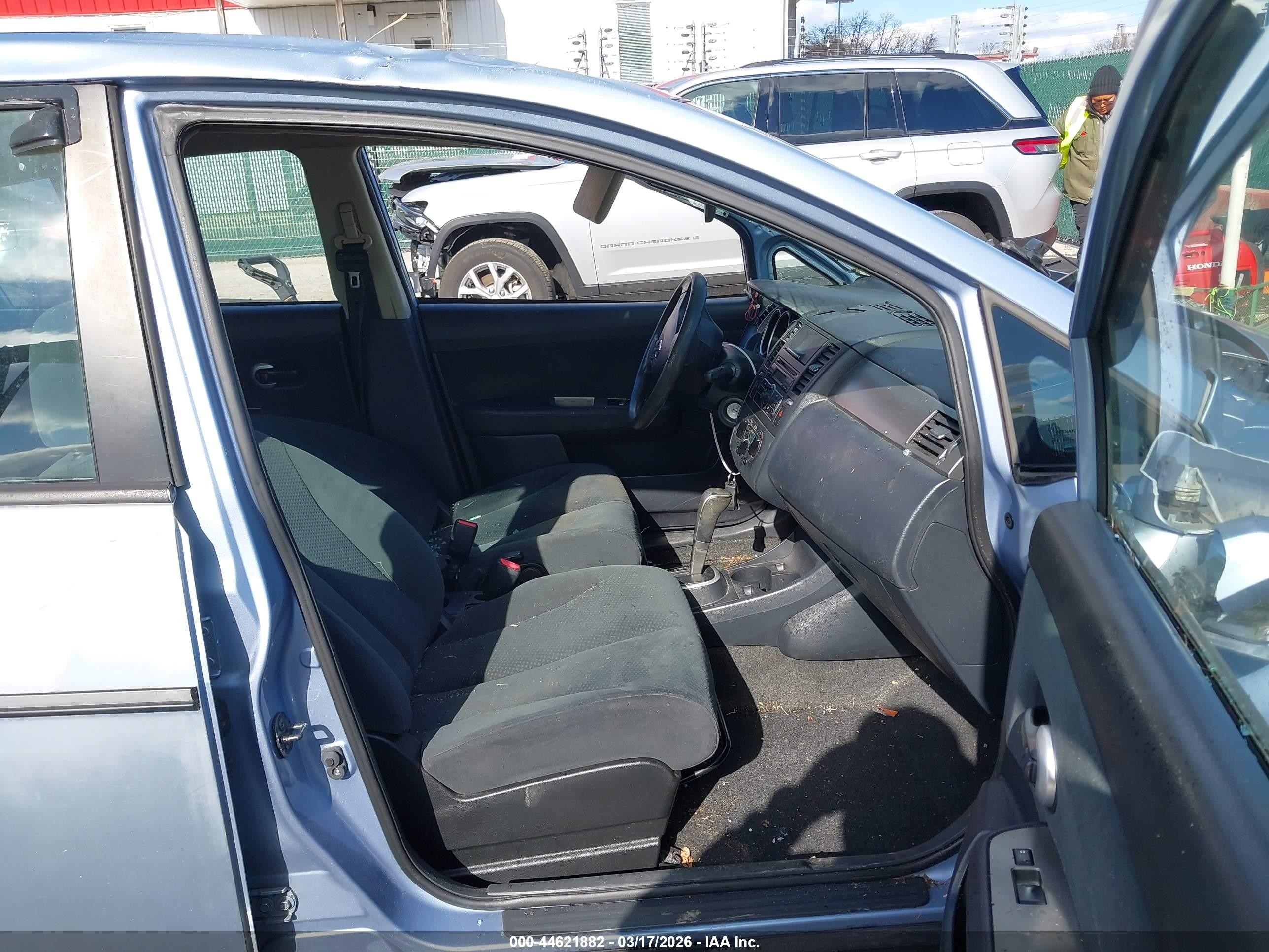 2010 Nissan Versa 1.8s Light Blue vin: 3N1BC1CP9AL379344