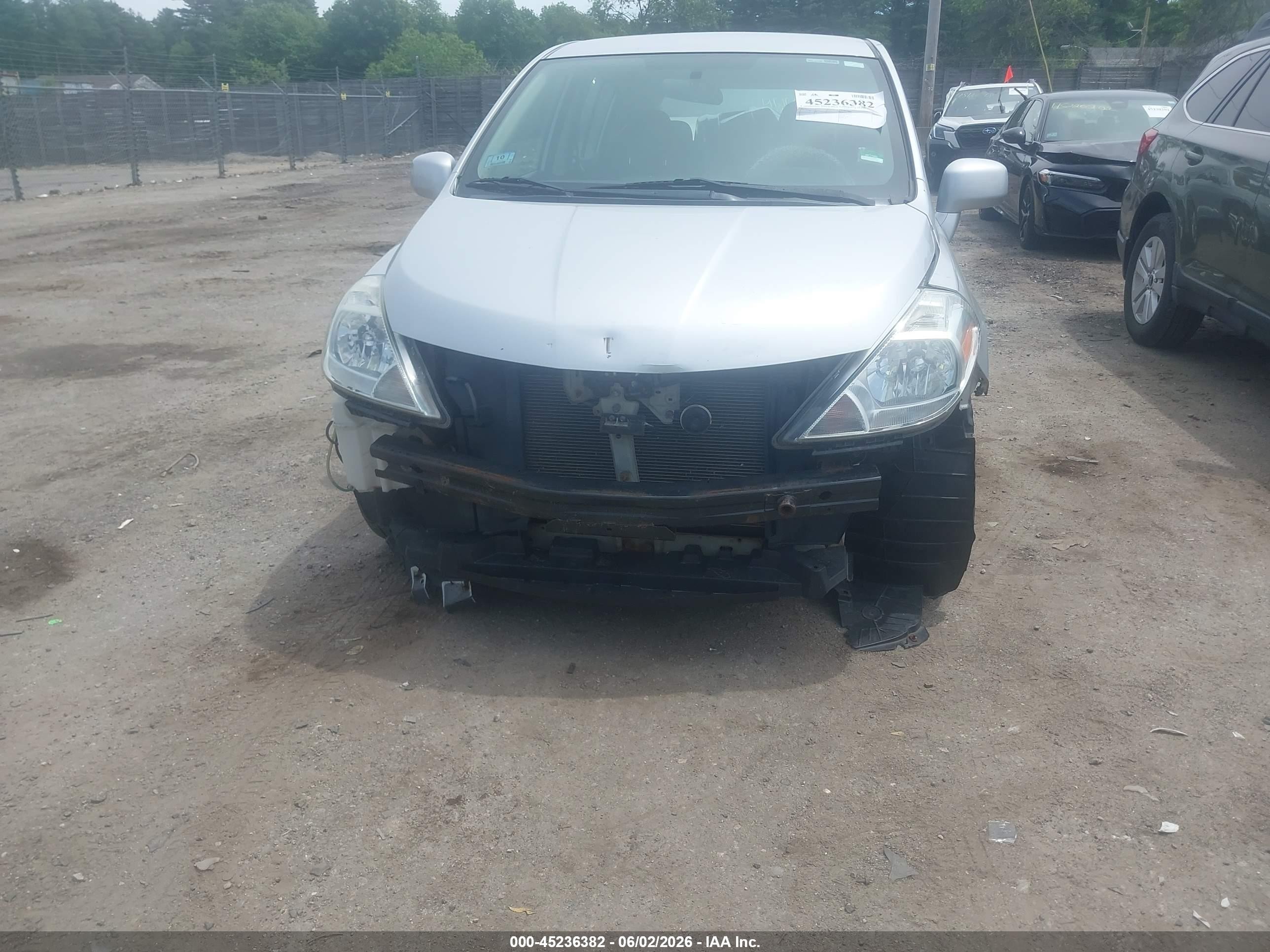2010 Nissan Versa 1.8sl Silver vin: 3N1BC1CP9AL403660