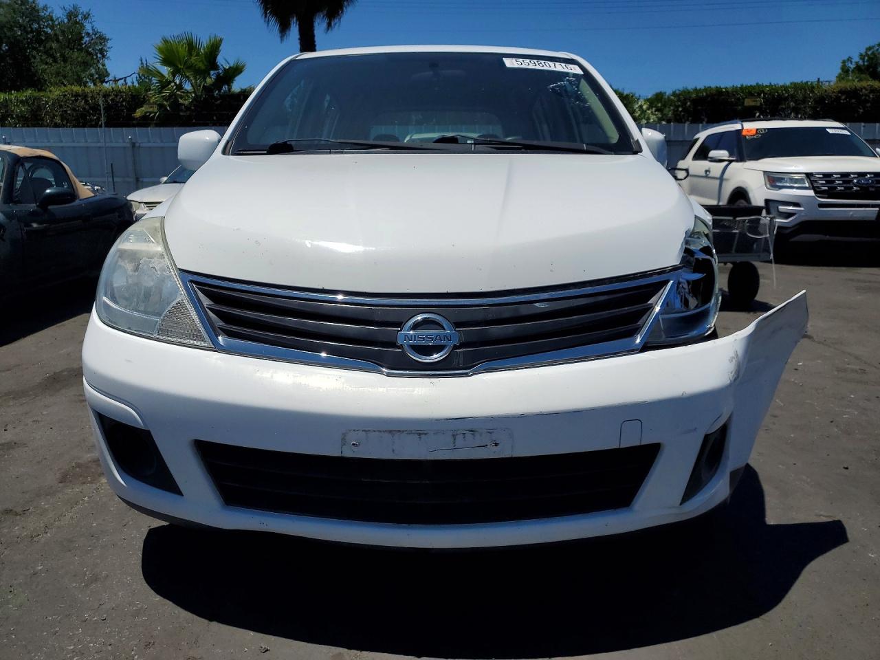 2010 Nissan Versa 1.8 S Белый vin: 3N1BC1CP9AL407997