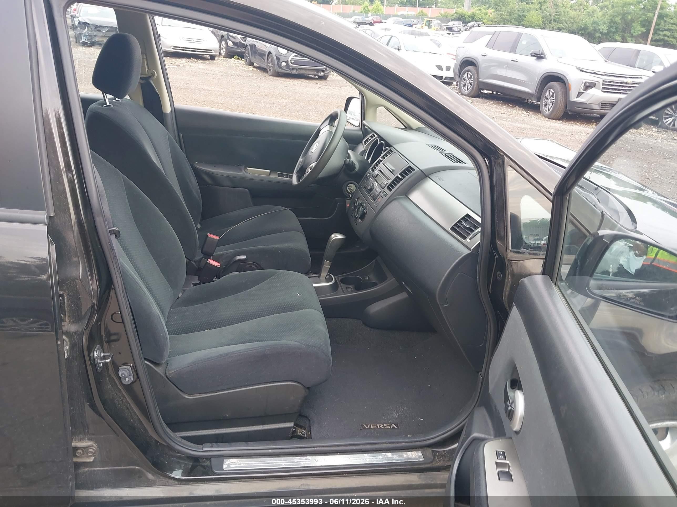 2011 Nissan Versa 1.8s Black vin: 3N1BC1CP9BL365820