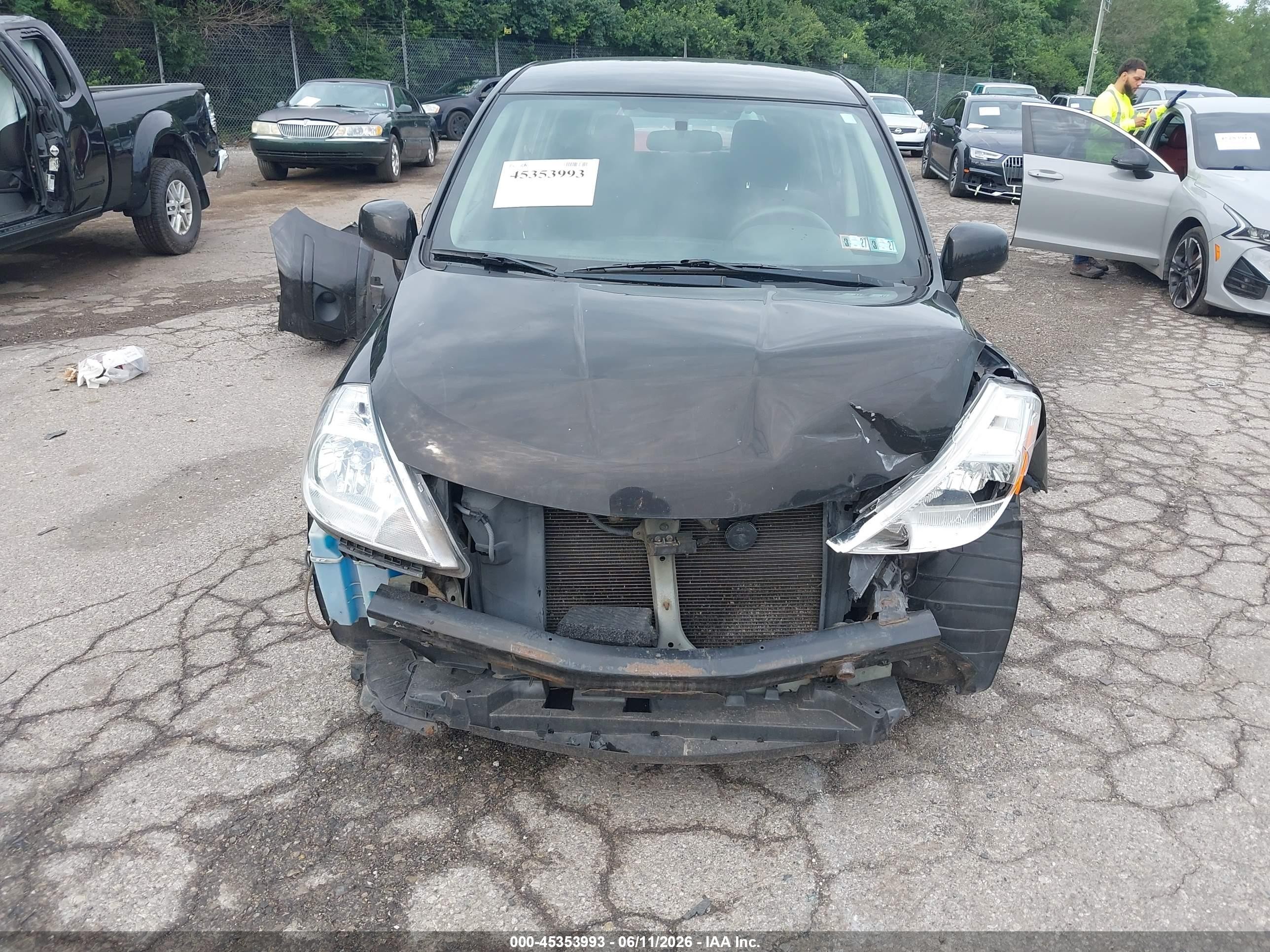 2011 Nissan Versa 1.8s Black vin: 3N1BC1CP9BL365820