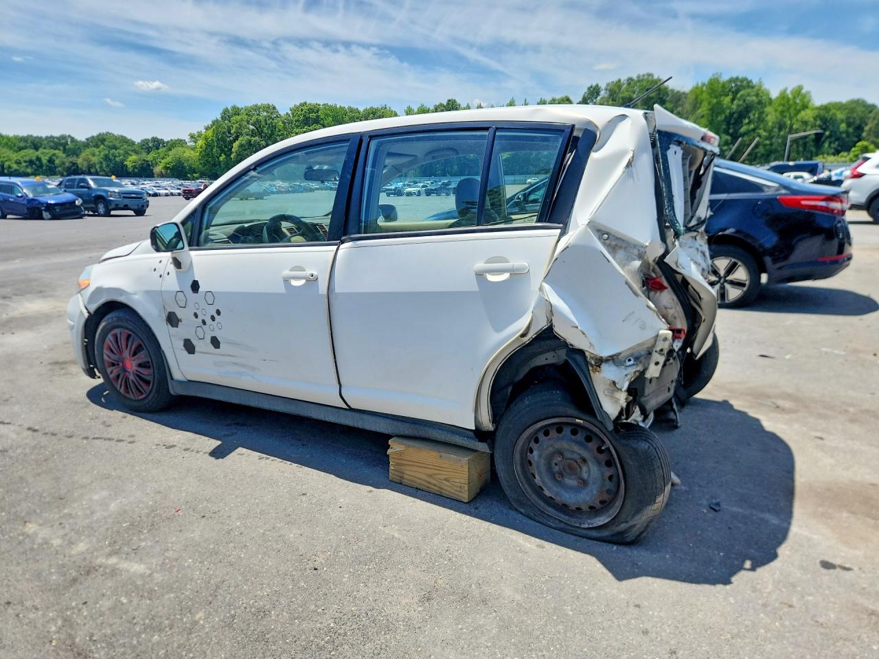 2011 Nissan Versa 1.8 S White vin: 3N1BC1CP9BL377899