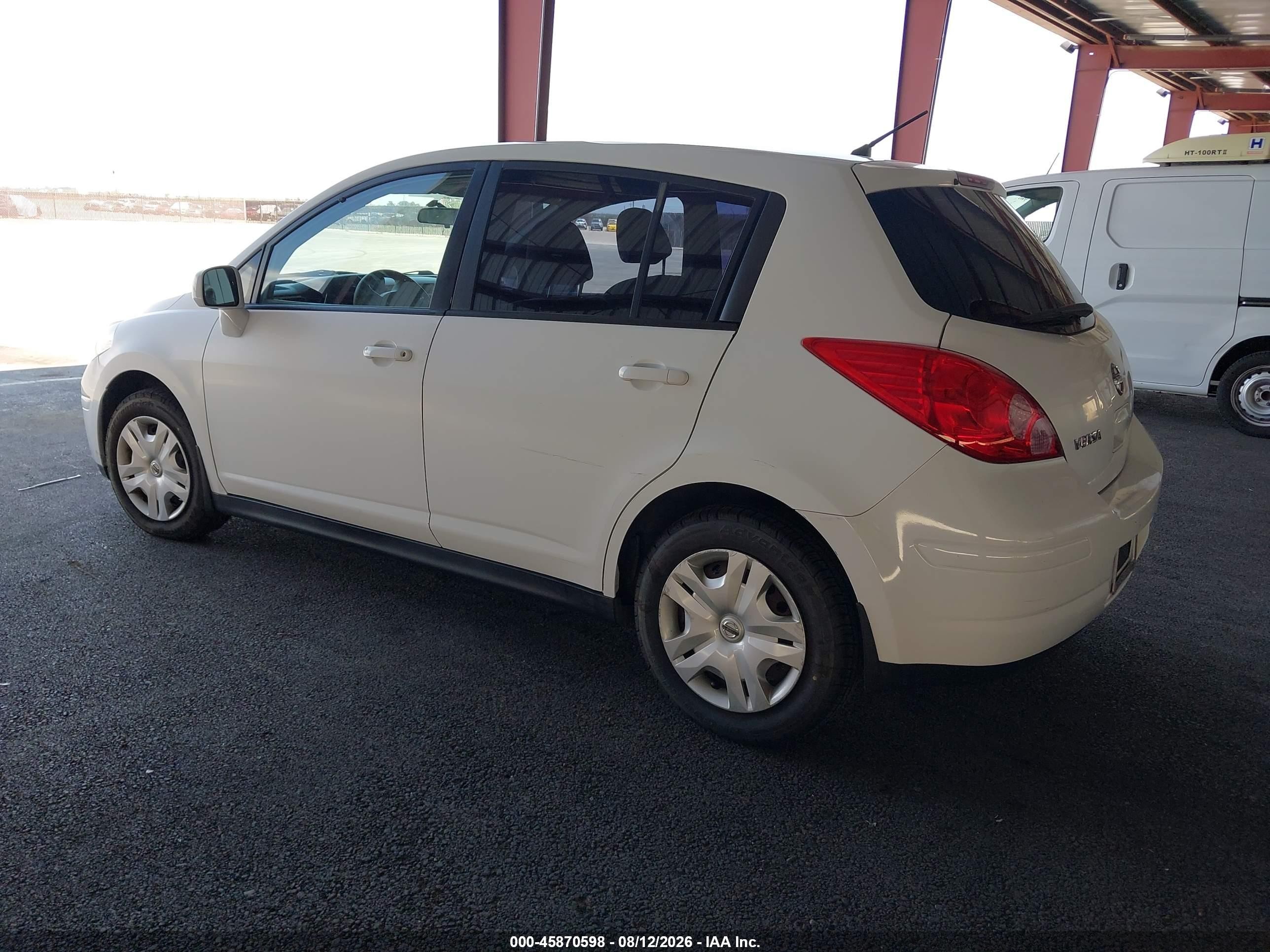 2011 Nissan Versa 1.8s White vin: 3N1BC1CP9BL456196